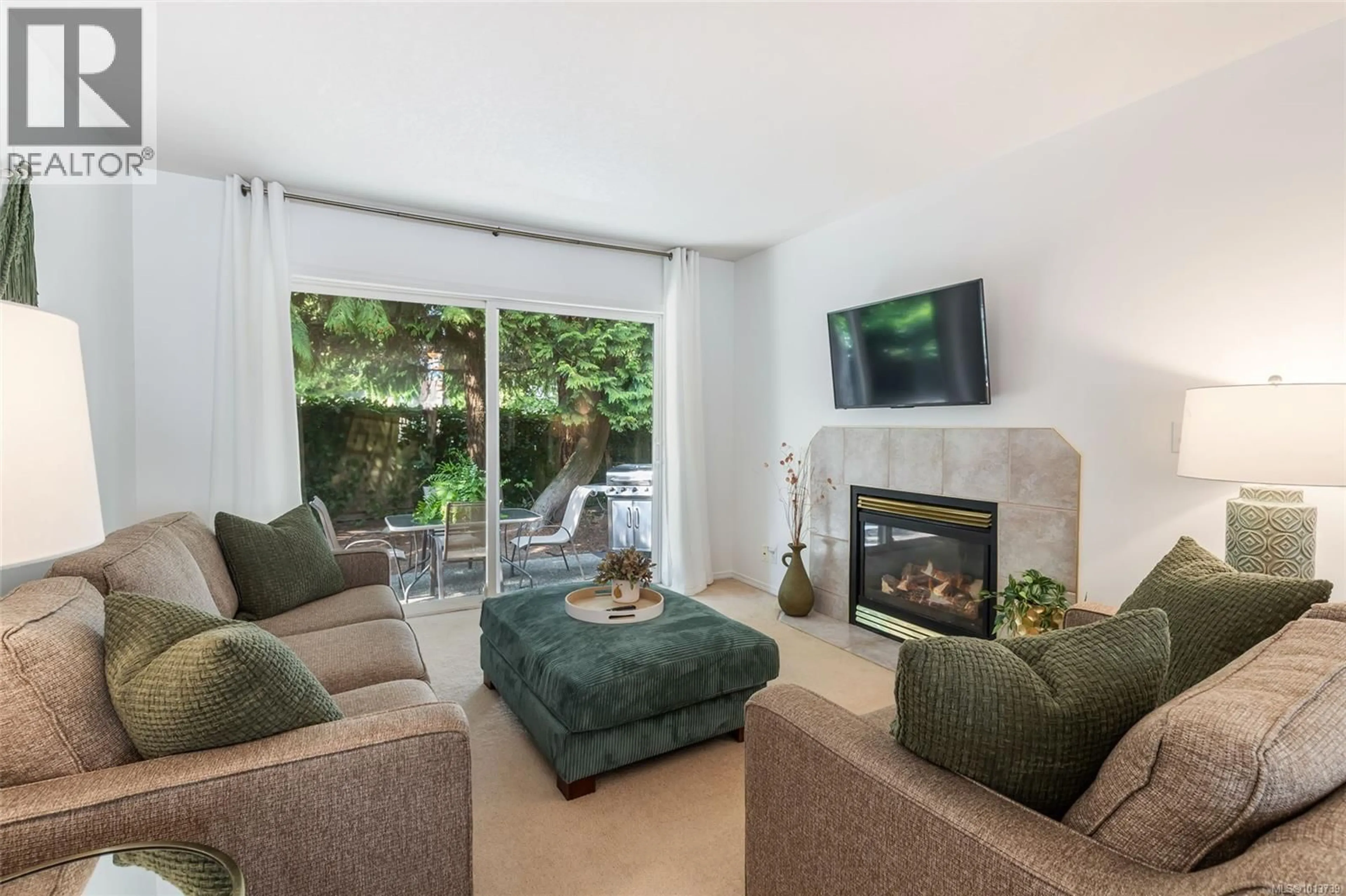 Living room with furniture, unknown for 4325 ASHBURY PLACE, Nanaimo British Columbia V9T5S3