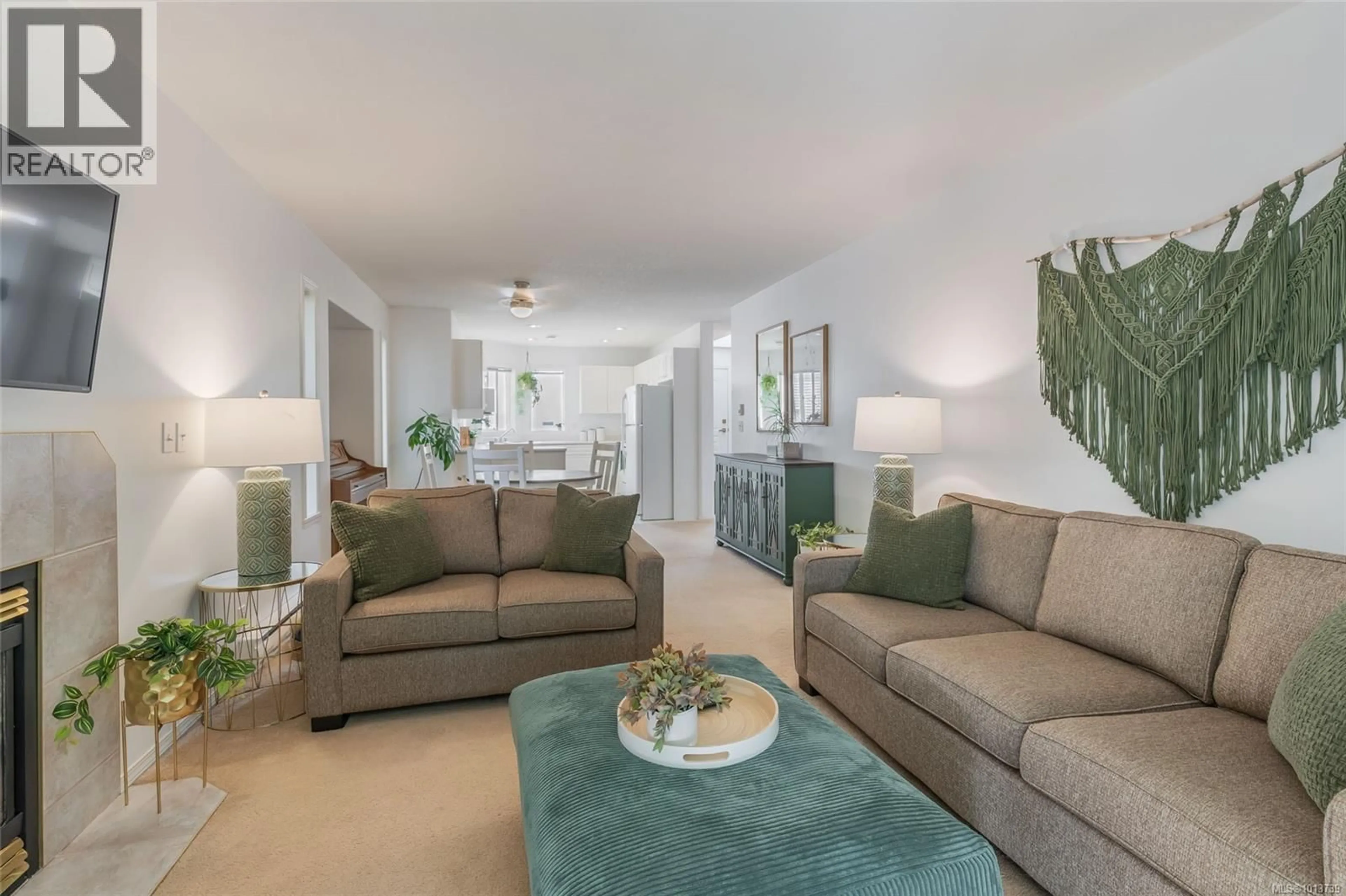 Living room with furniture, unknown for 4325 ASHBURY PLACE, Nanaimo British Columbia V9T5S3