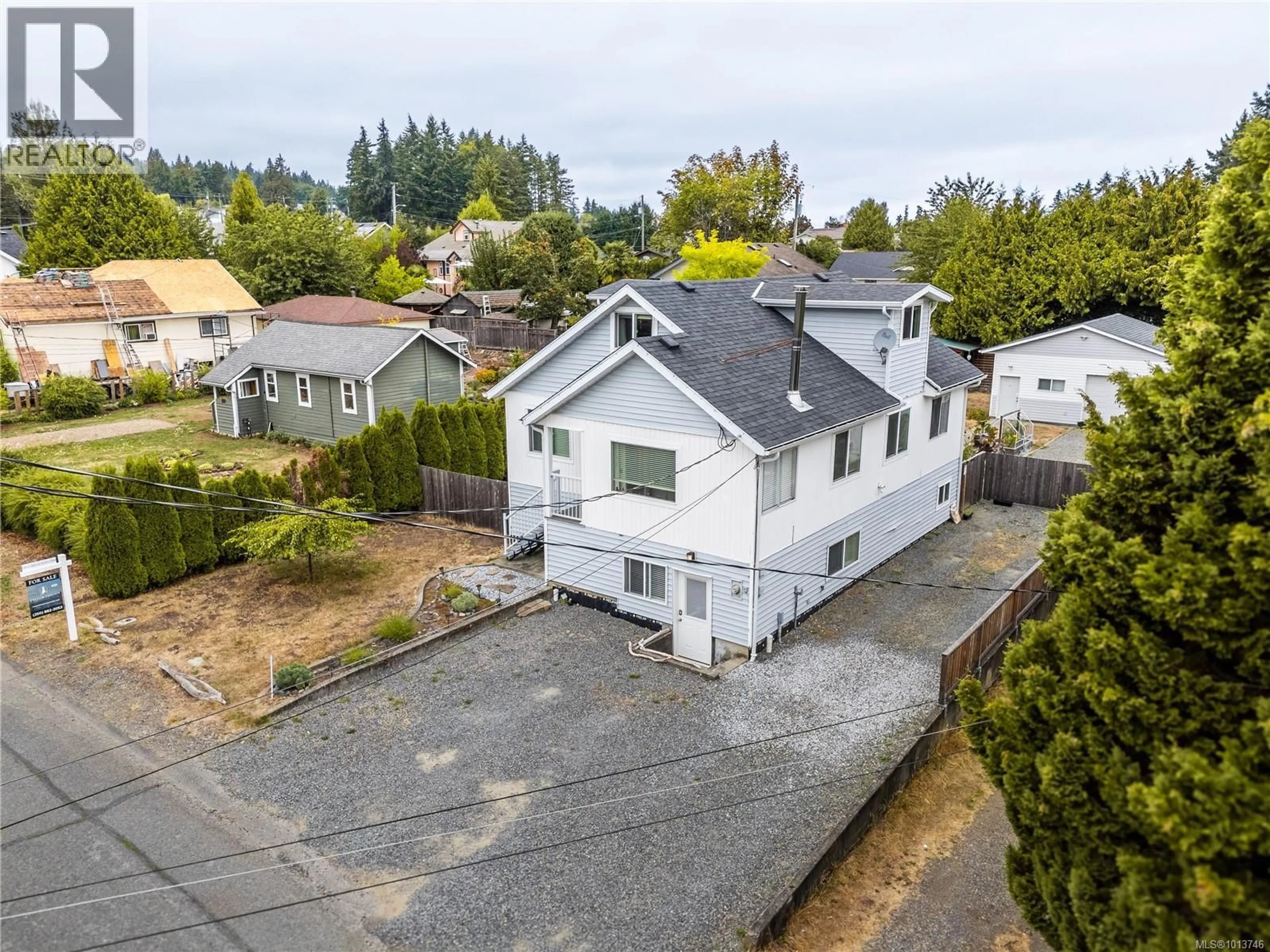 A pic from outside/outdoor area/front of a property/back of a property/a pic from drone, street for 3131 MAXWELL STREET, Chemainus British Columbia V0R1K1