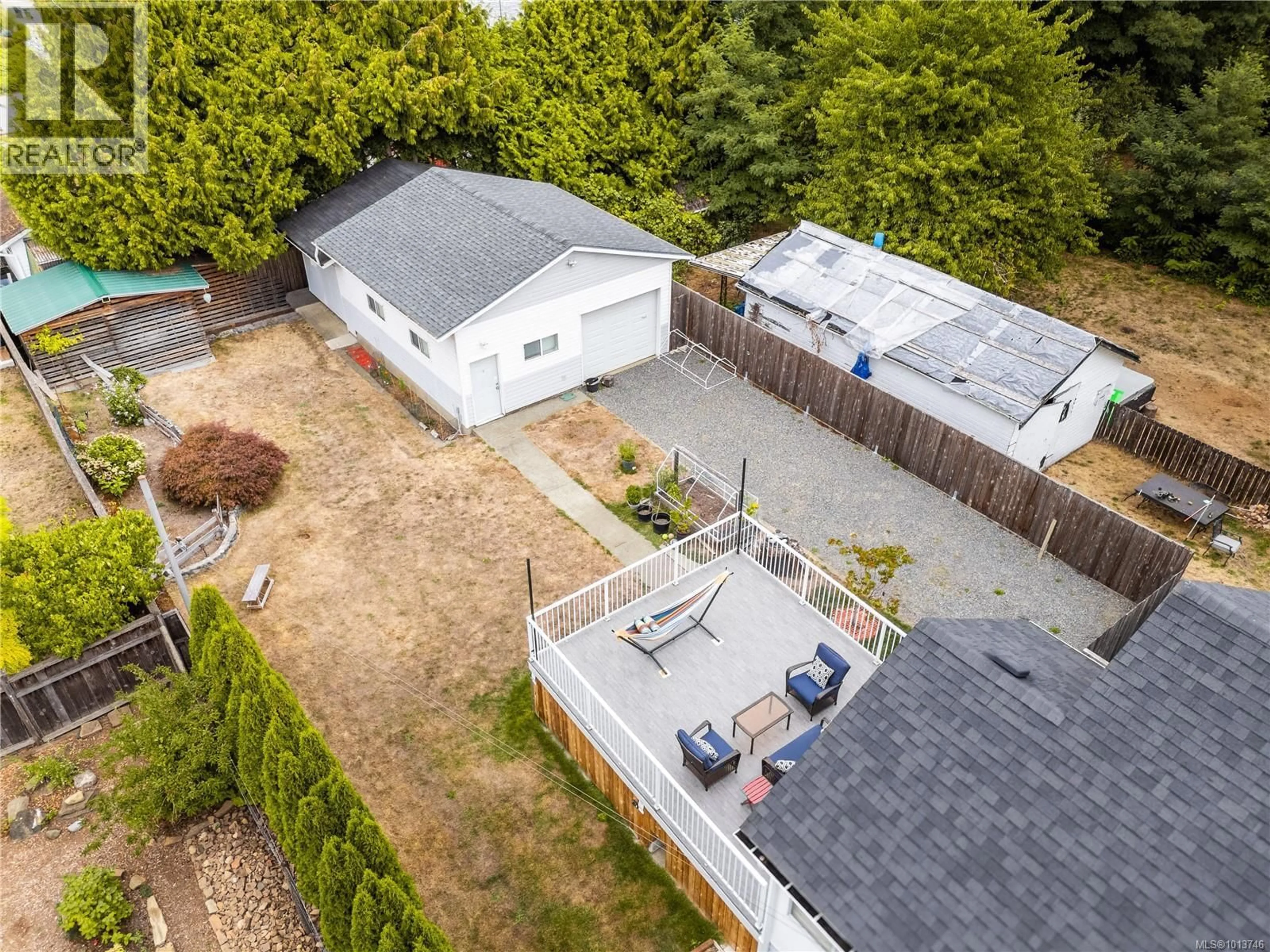 A pic from outside/outdoor area/front of a property/back of a property/a pic from drone, street for 3131 MAXWELL STREET, Chemainus British Columbia V0R1K1