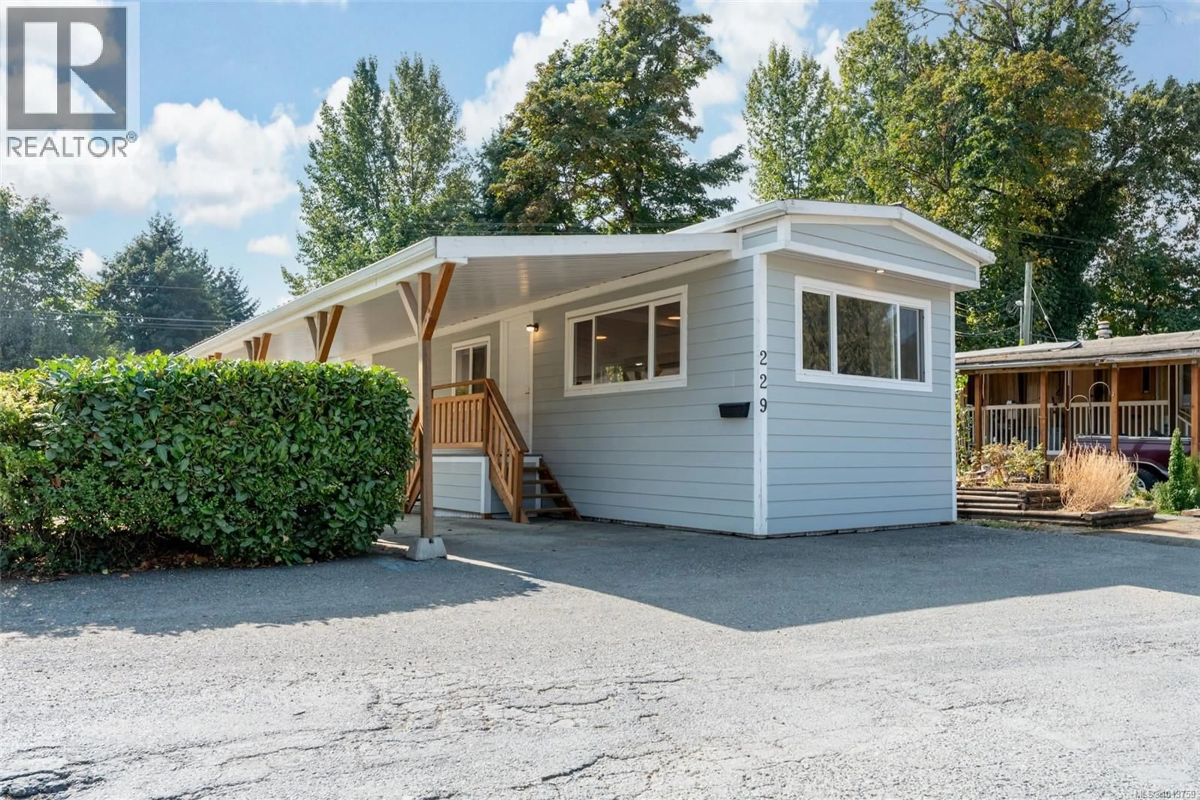 Home with vinyl exterior material, street for 229 - 2885 BOYS ROAD NORTH, Duncan British Columbia V9L4X3