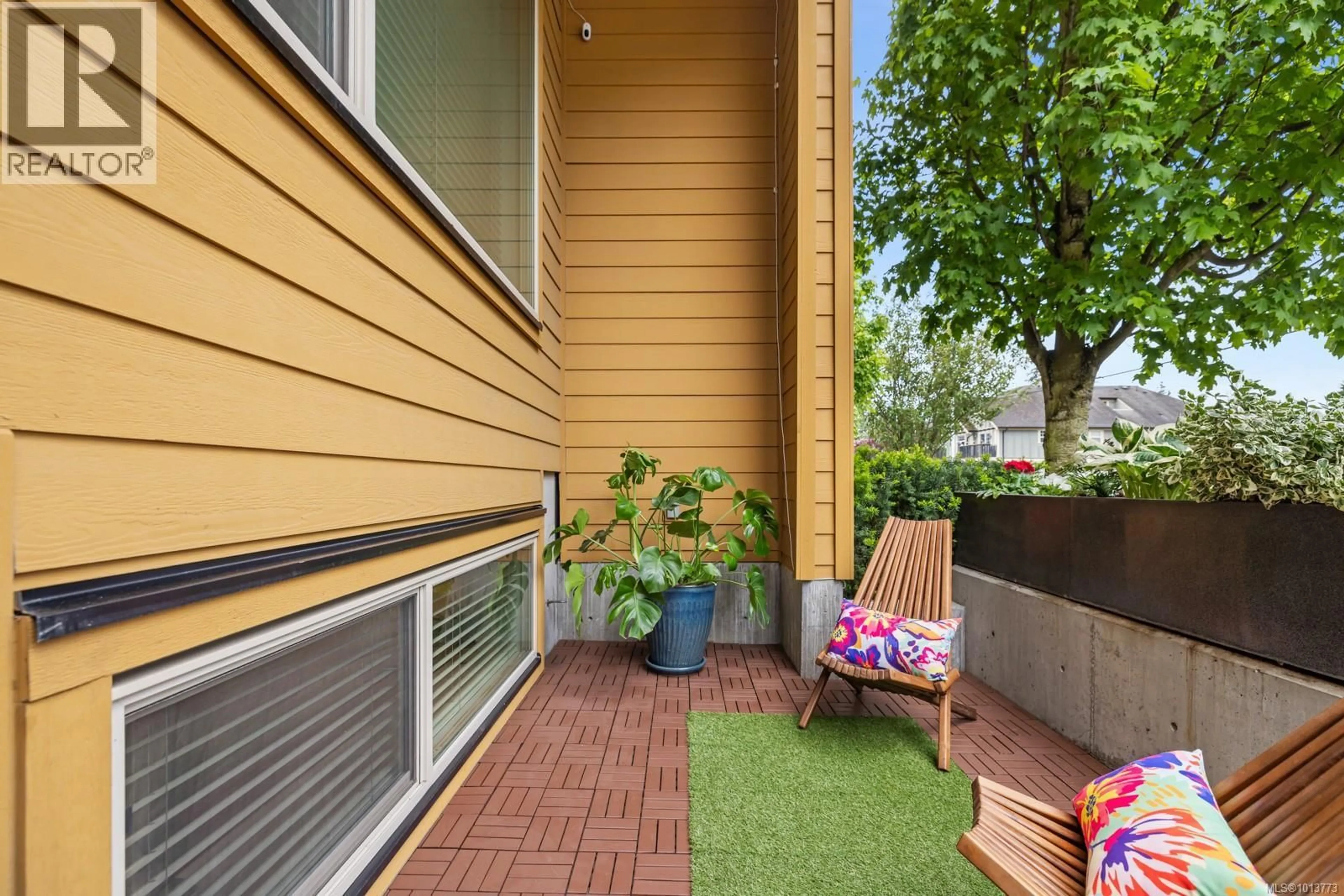 Patio, street for 113 - 2733 PEATT ROAD, Langford British Columbia V9B3V2