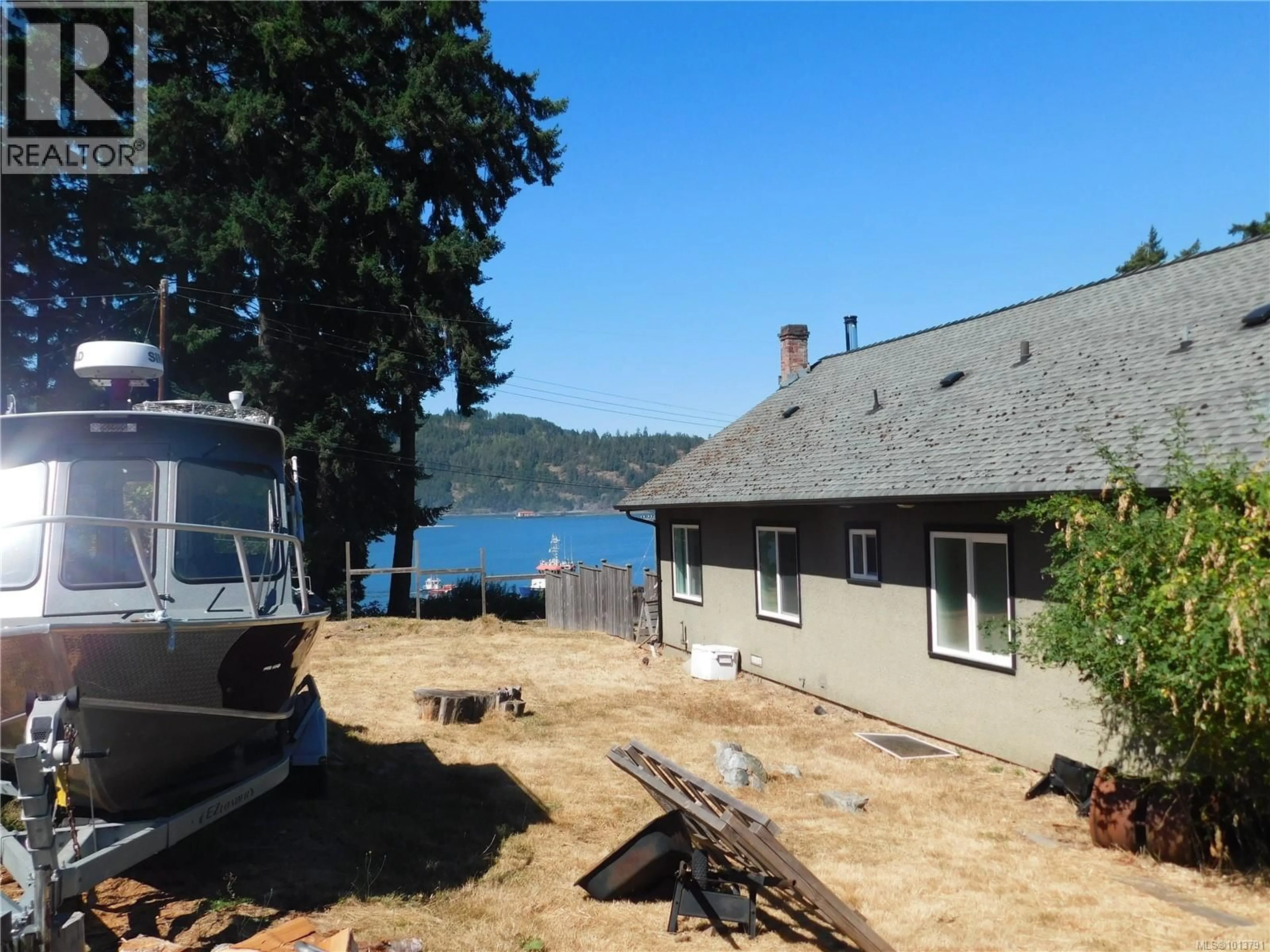 A pic from outside/outdoor area/front of a property/back of a property/a pic from drone, water/lake/river/ocean view for 2968-2972 KINGSWAY AVENUE, Port Alberni British Columbia V9Y1X6
