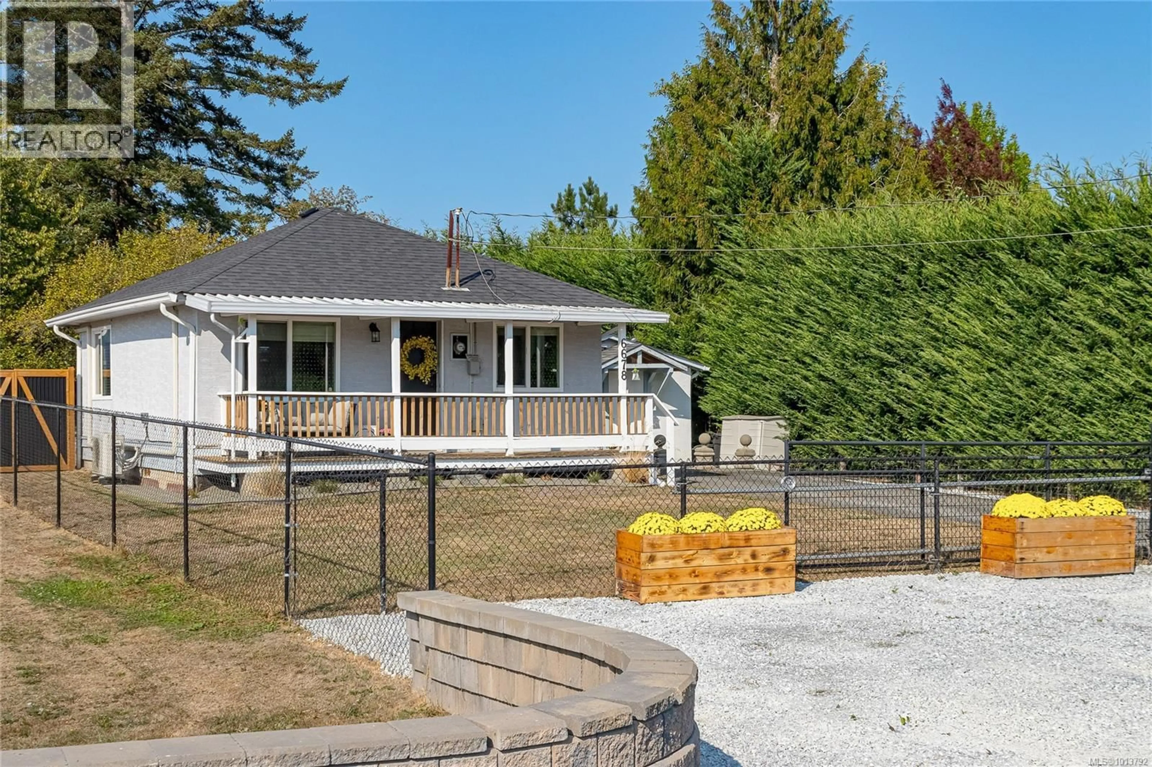 Patio, street for 6678 LAKERS LANE, Duncan British Columbia V9L5Z3