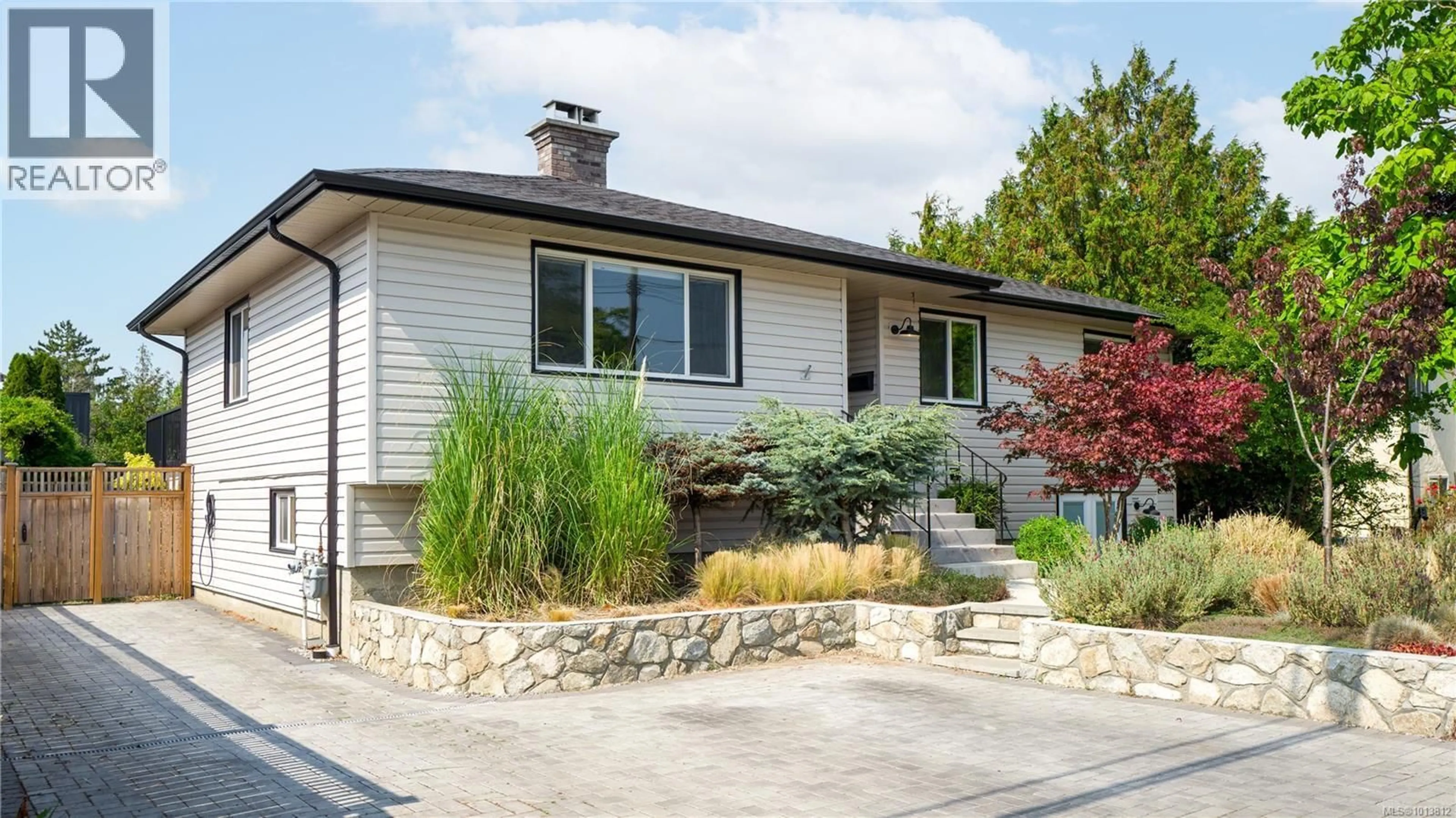 Home with vinyl exterior material, street for 2720 FOUL BAY AVENUE, Saanich British Columbia V8R5B7