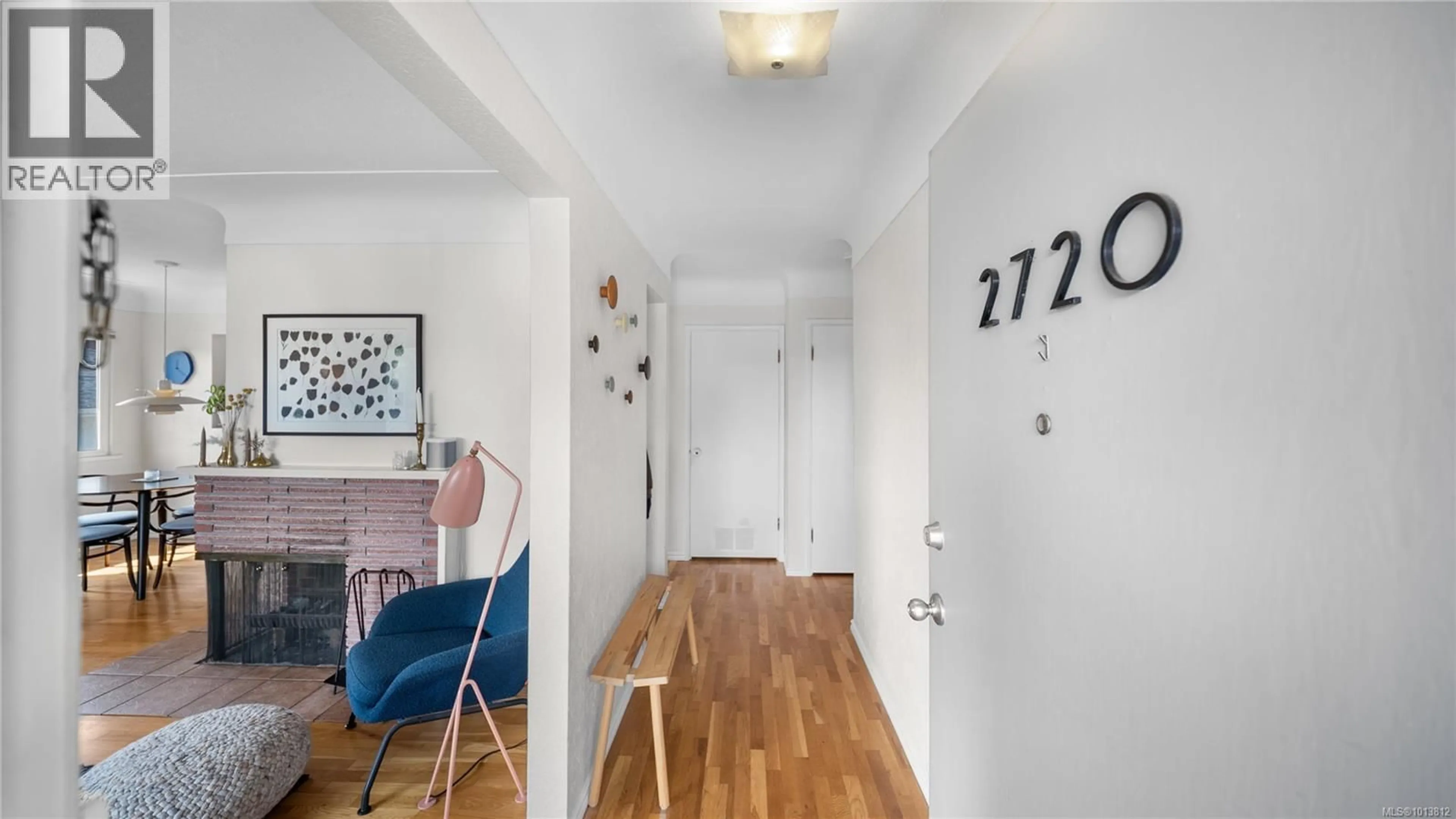 Indoor entryway for 2720 FOUL BAY AVENUE, Saanich British Columbia V8R5B7
