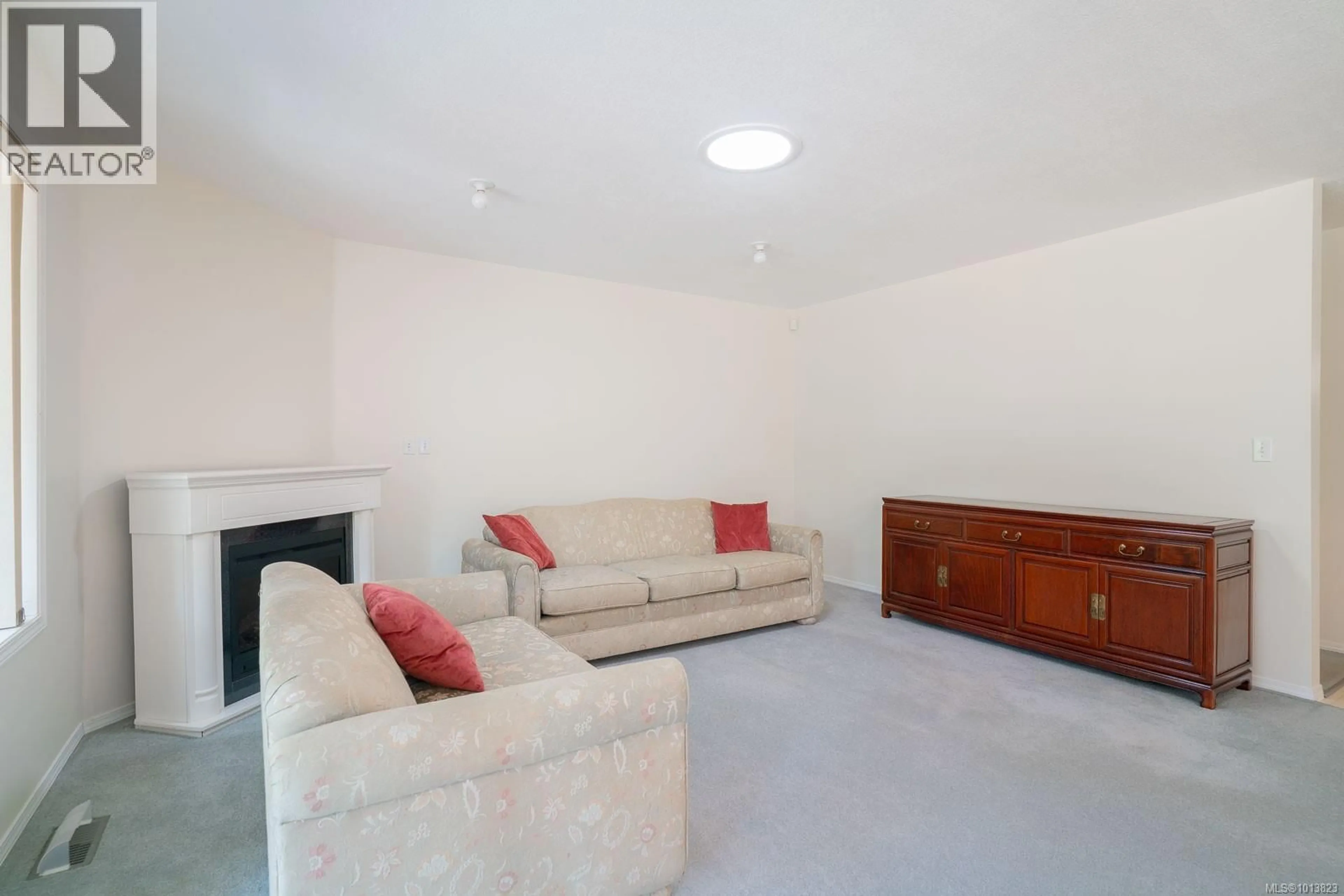 Living room with furniture, unknown for 5510 DUNDALK AVENUE NORTH, Port Alberni British Columbia V9Y8P8