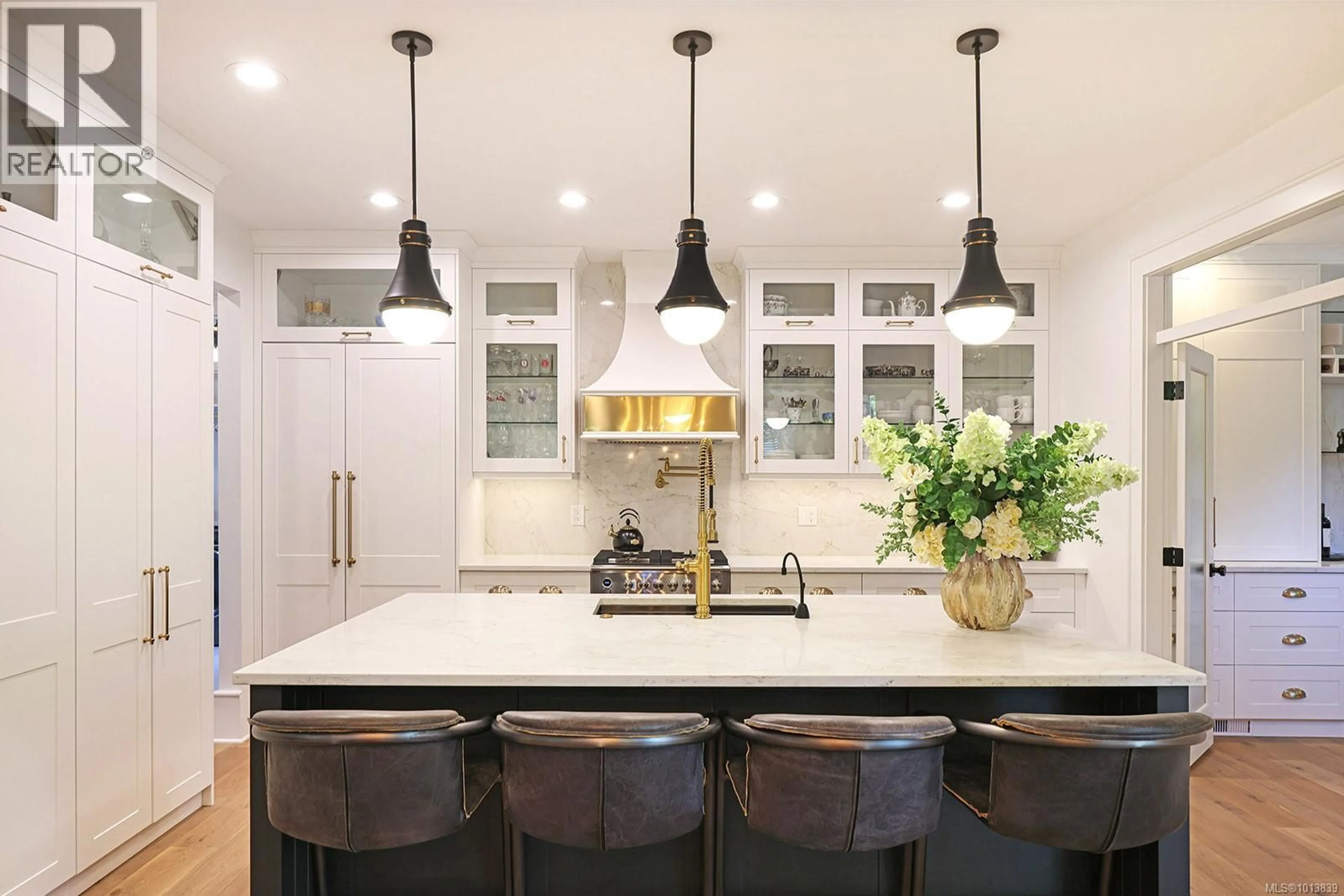 Contemporary kitchen, unknown for 563 EAGLECREST DRIVE, Qualicum Beach British Columbia V9K1E3