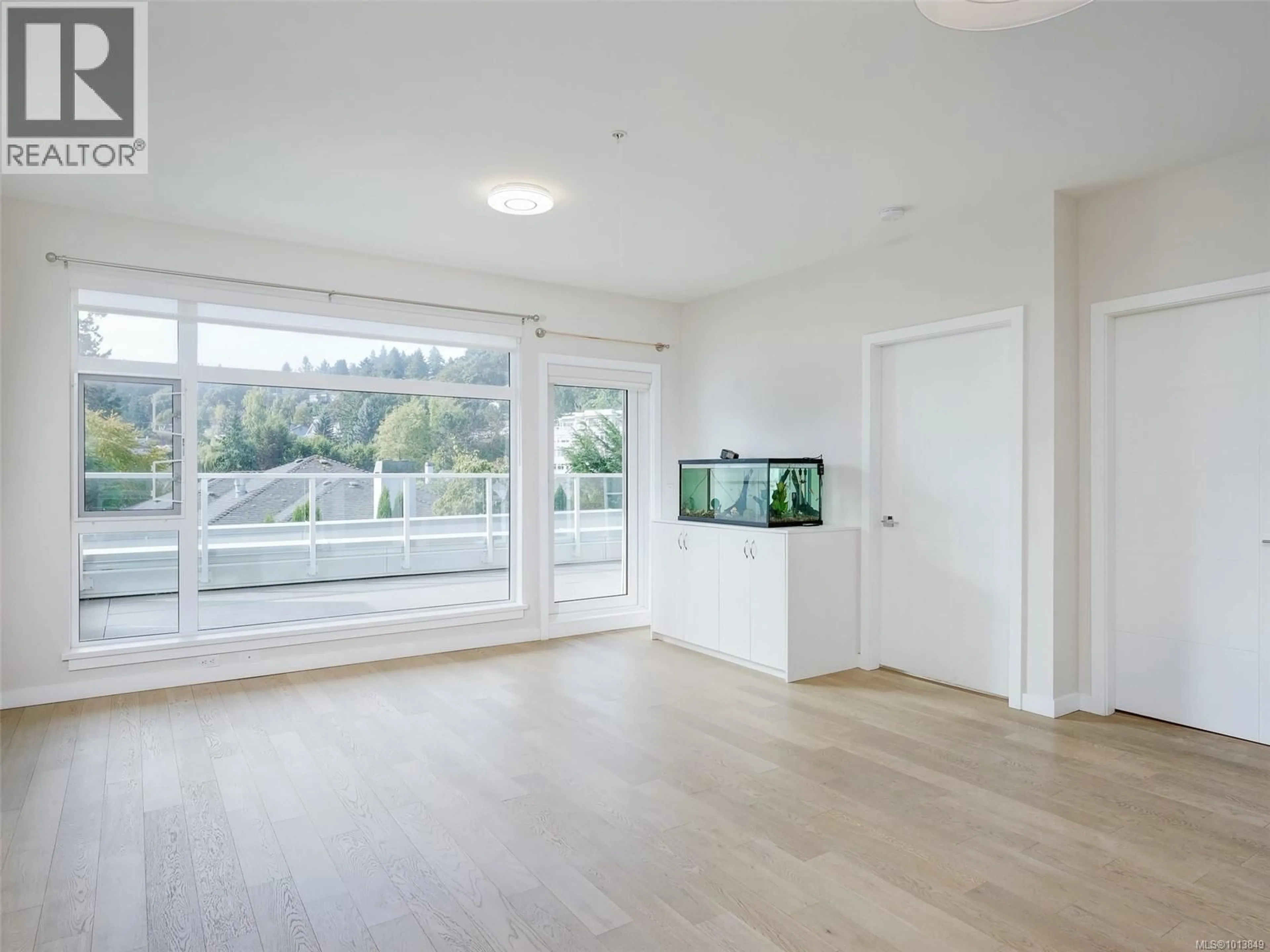 Unknown for 212 - 5120 CORDOVA BAY ROAD, Saanich British Columbia V8Y2K5