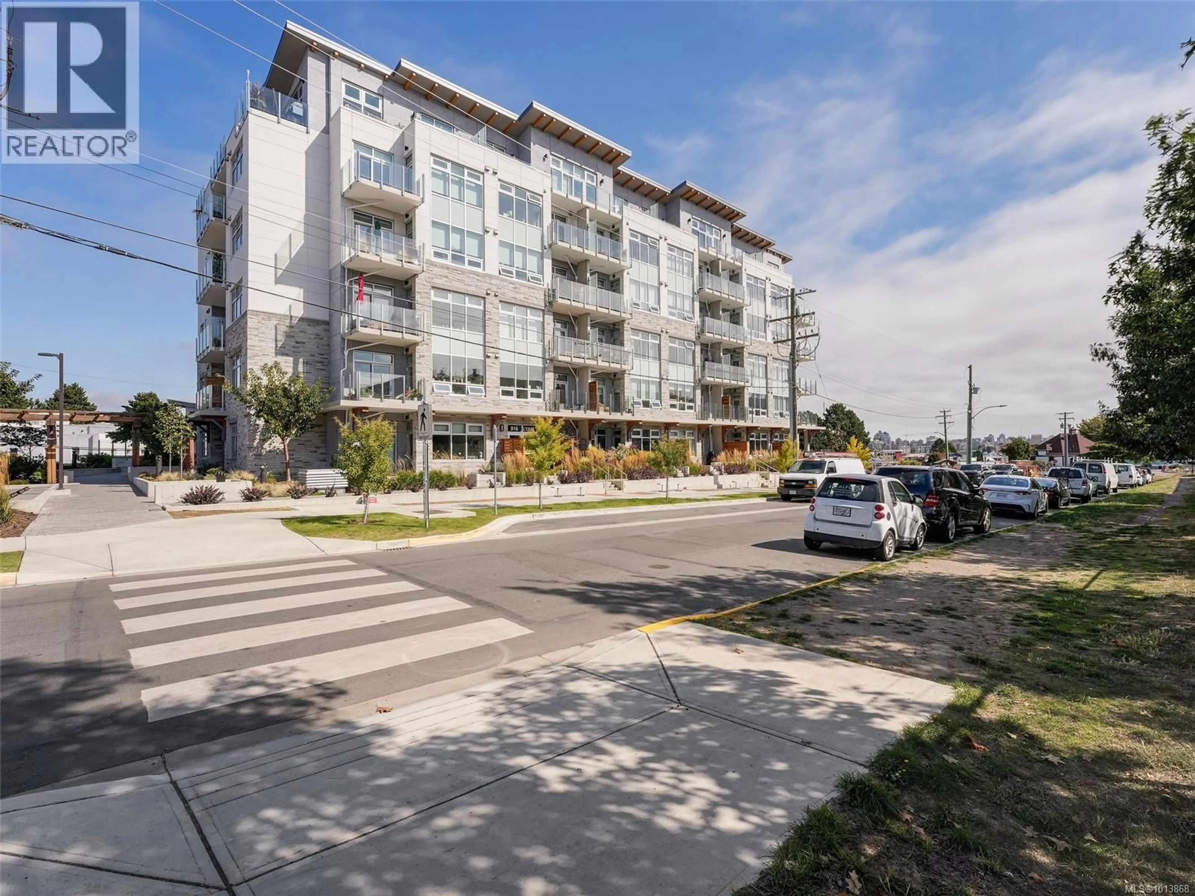 Unknown for 207 - 916 LYALL STREET, Esquimalt British Columbia V9A5E6