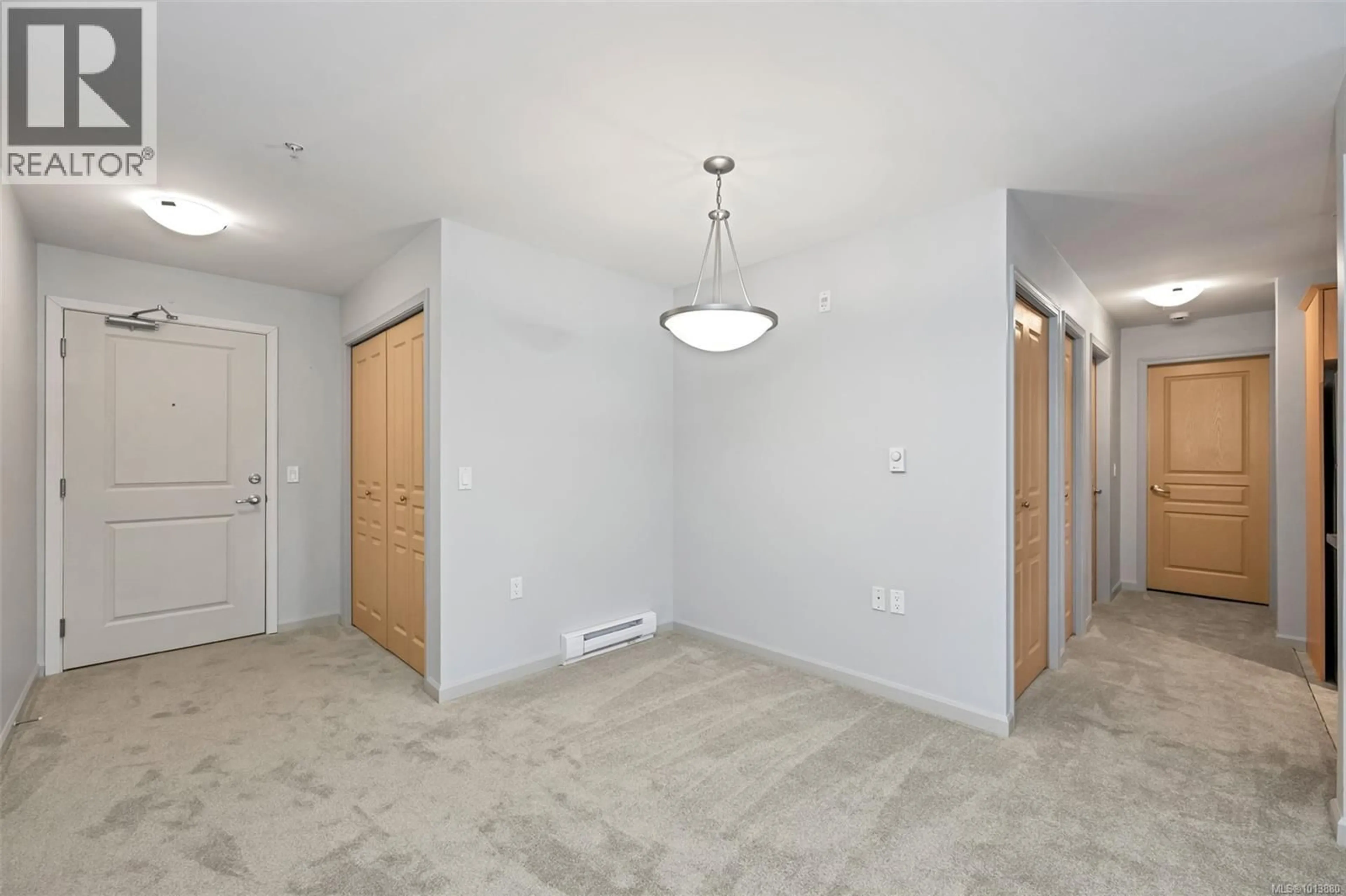 Indoor foyer for 214 - 655 GOLDSTREAM AVENUE, Langford British Columbia V9B2W8