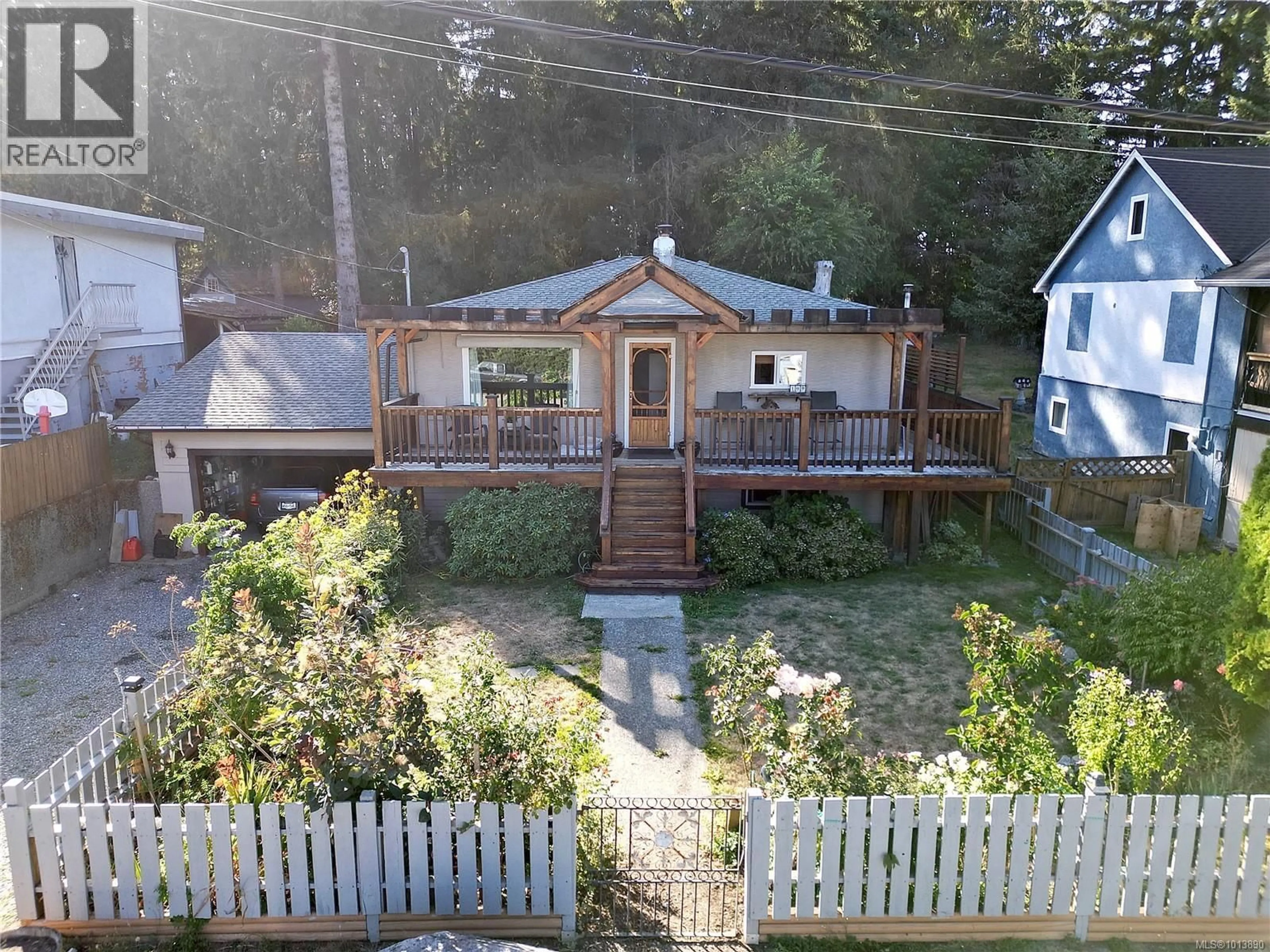 A pic from outside/outdoor area/front of a property/back of a property/a pic from drone, street for 100 BOUNDARY ROAD, Lake Cowichan British Columbia V0R2G0