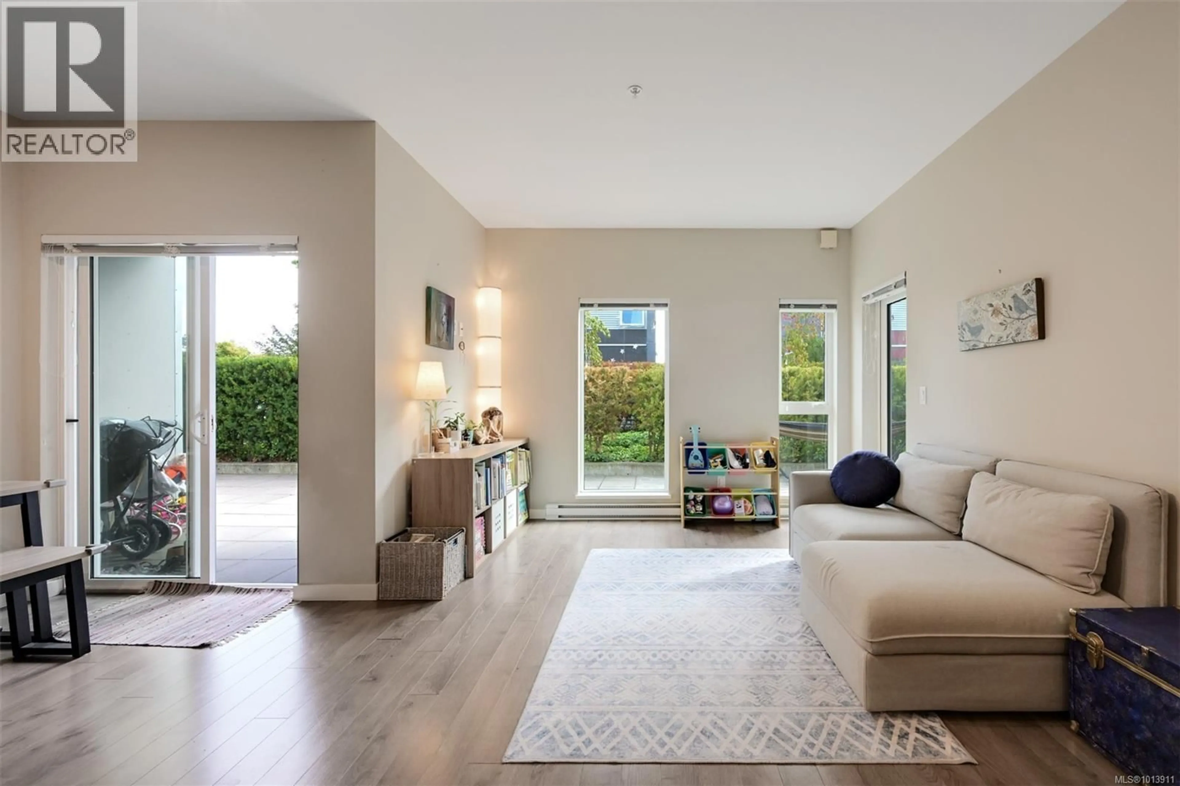 Living room with furniture, unknown for 206 - 767 TYEE ROAD, Victoria British Columbia V9A0G5