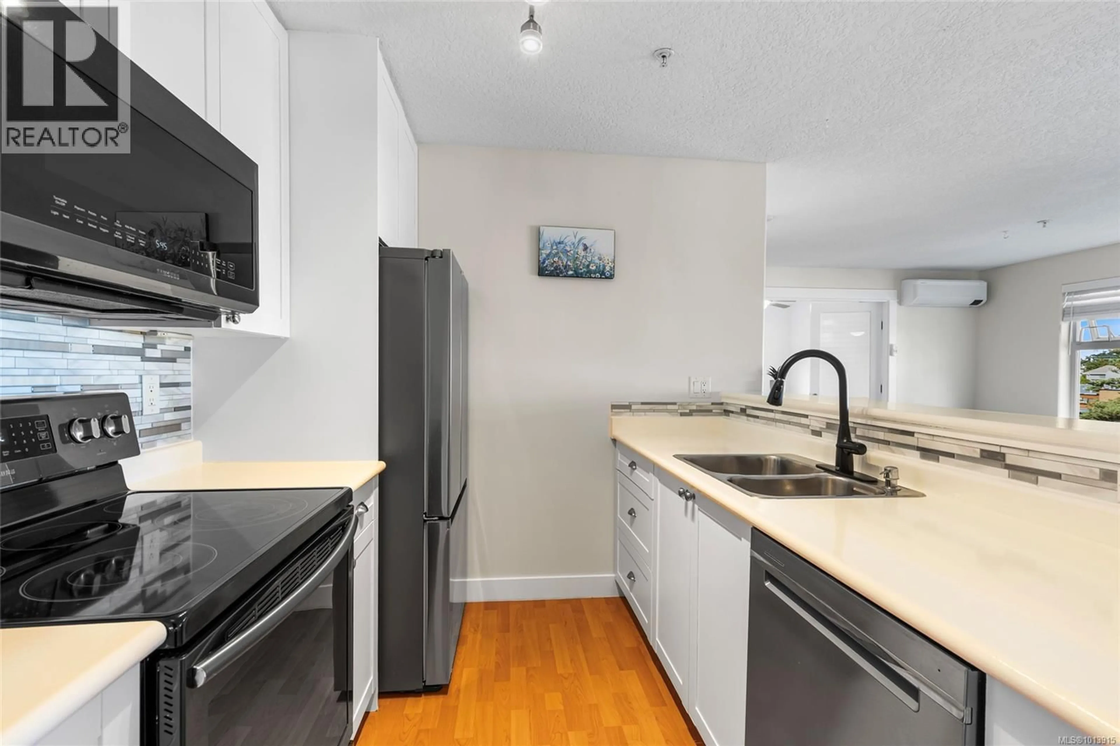 Standard kitchen, unknown for 321 - 2829 PEATT ROAD, Langford British Columbia V9B3V5