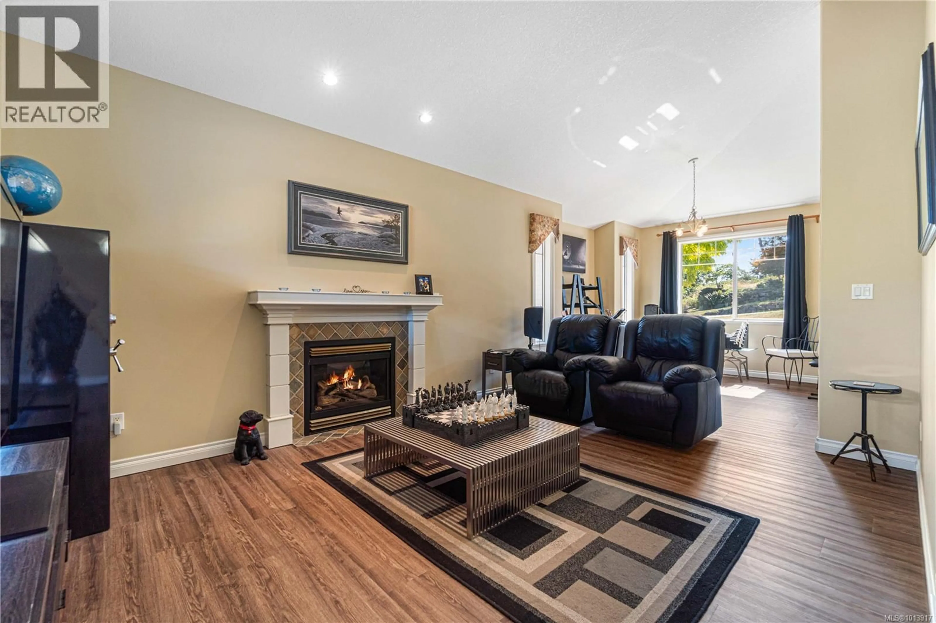 Living room with furniture, unknown for 3354 WHITETAIL PLACE, Nanaimo British Columbia V9T6M5