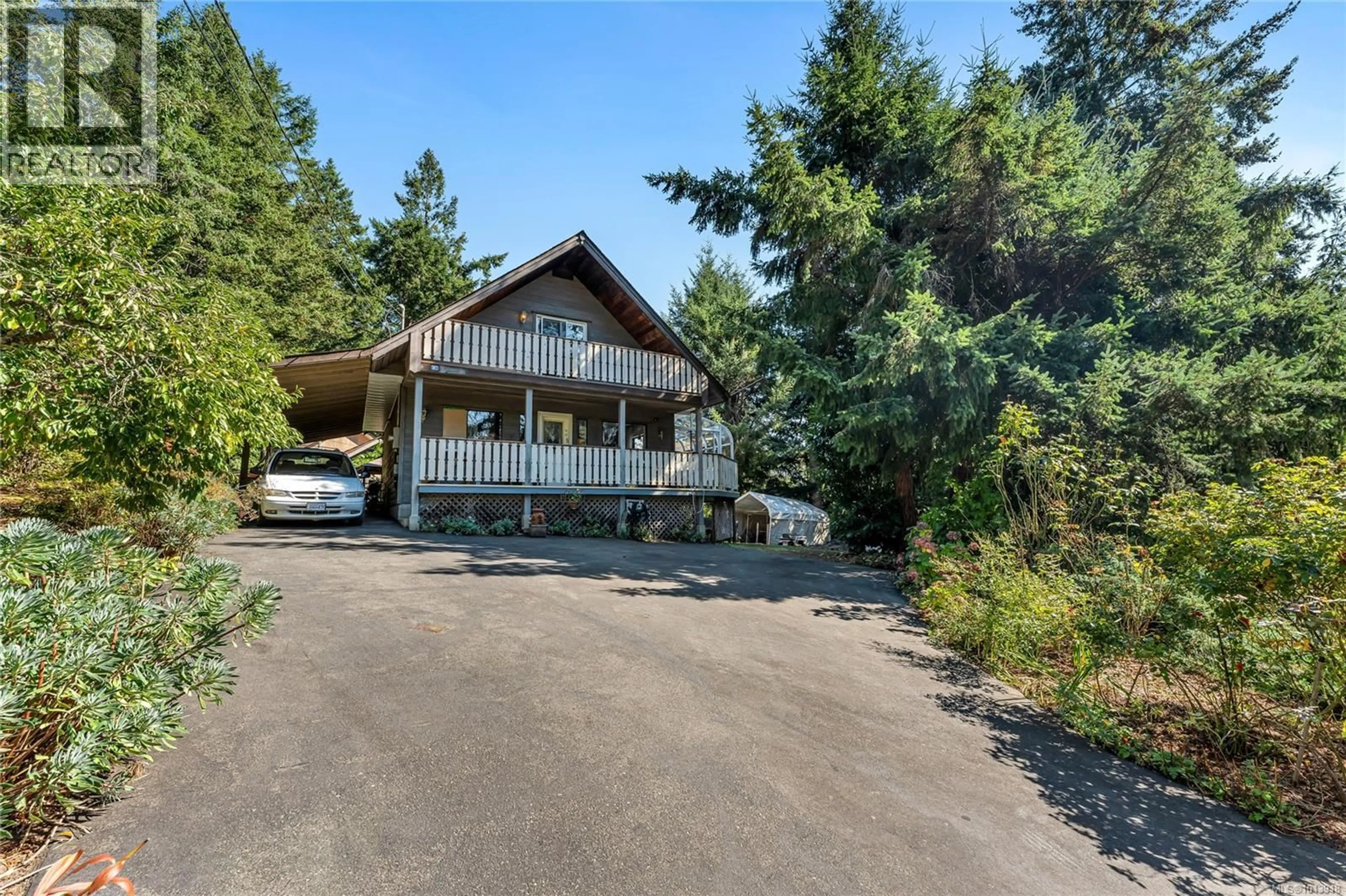 A pic from outside/outdoor area/front of a property/back of a property/a pic from drone, unknown for 107 PINE PLACE, Salt Spring British Columbia V8K2N4