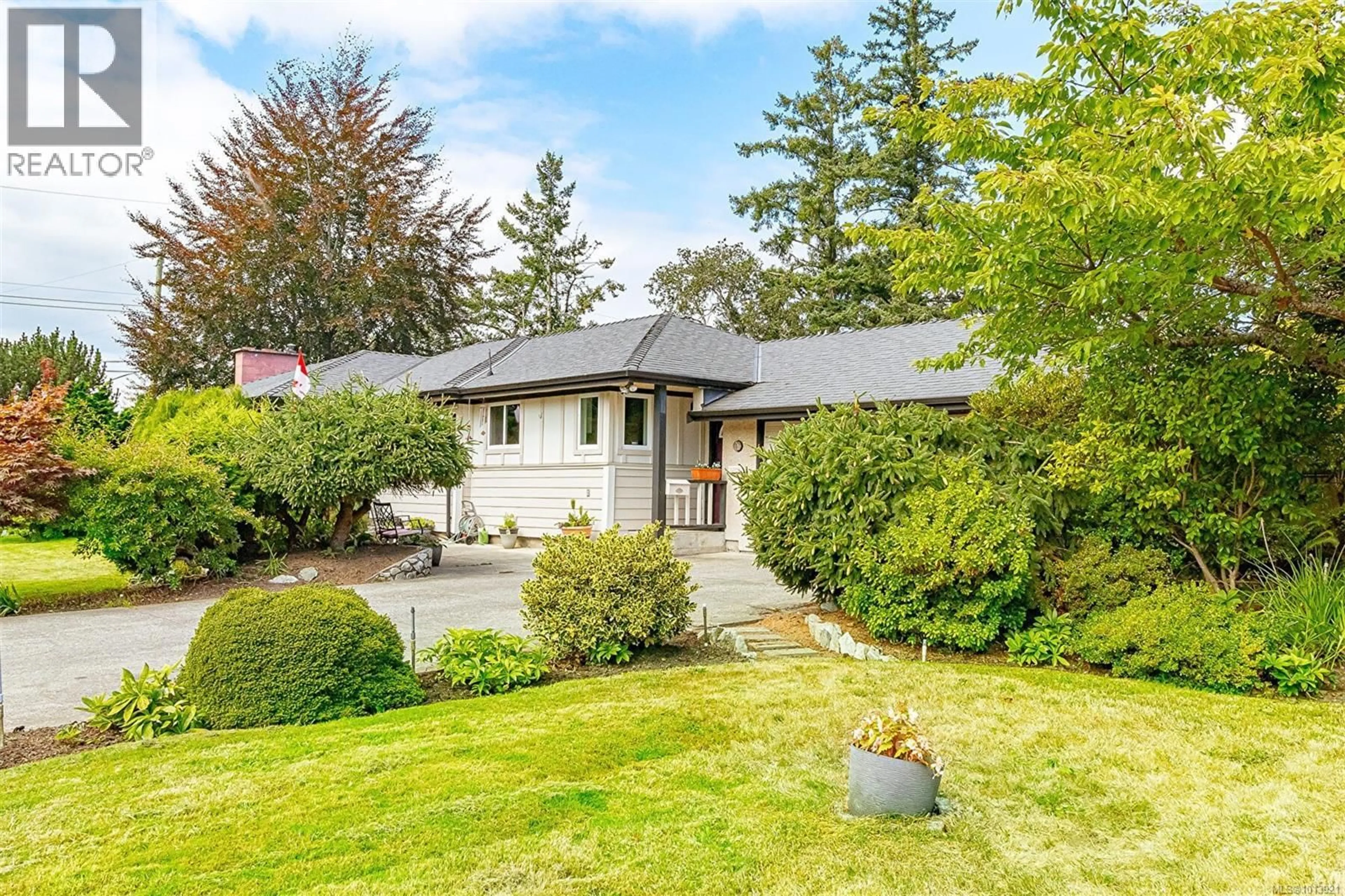 A pic from outside/outdoor area/front of a property/back of a property/a pic from drone, street for 1288 ROY ROAD, Saanich British Columbia V8Z2X9