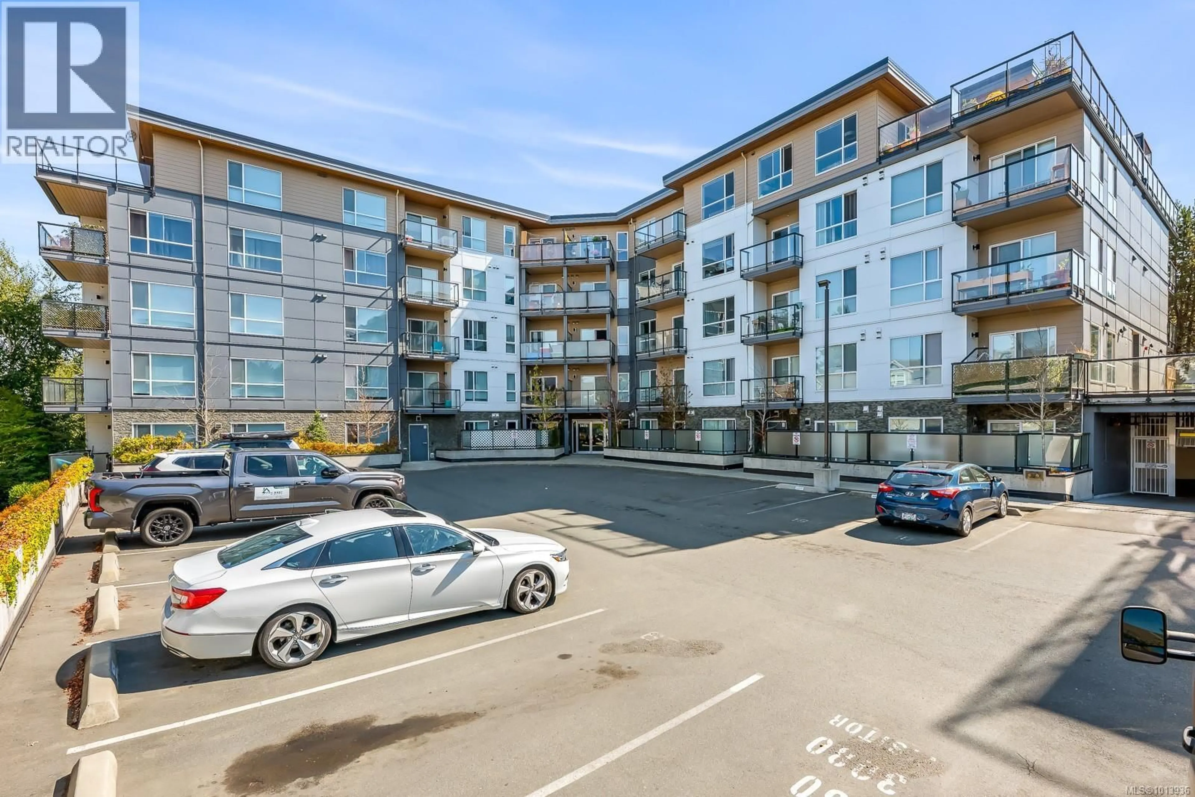 A pic from outside/outdoor area/front of a property/back of a property/a pic from drone, unknown for 308 - 3070 KILPATRICK AVENUE, Courtenay British Columbia V9N0G7