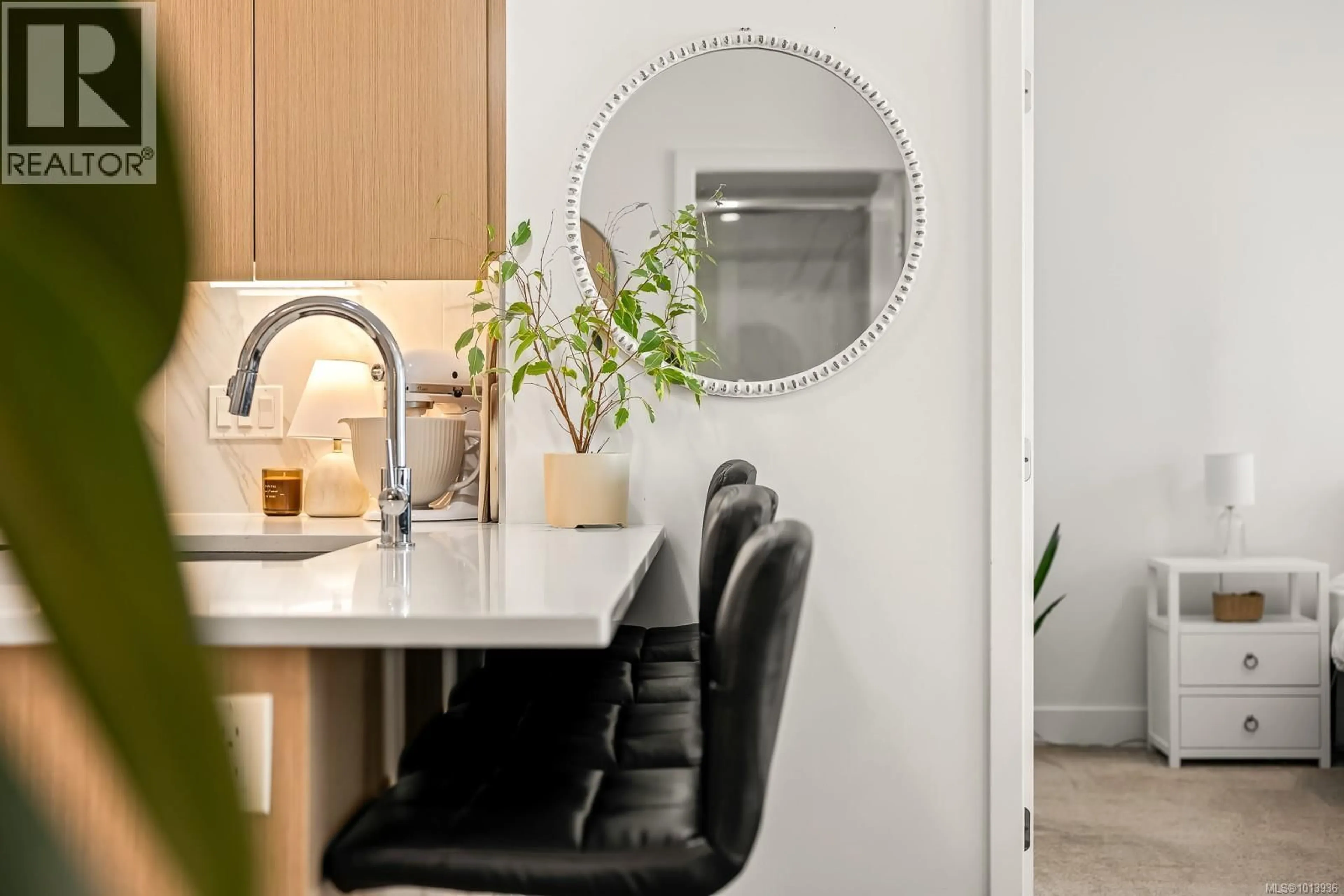 Contemporary kitchen, ceramic/tile floor for 308 - 3070 KILPATRICK AVENUE, Courtenay British Columbia V9N0G7