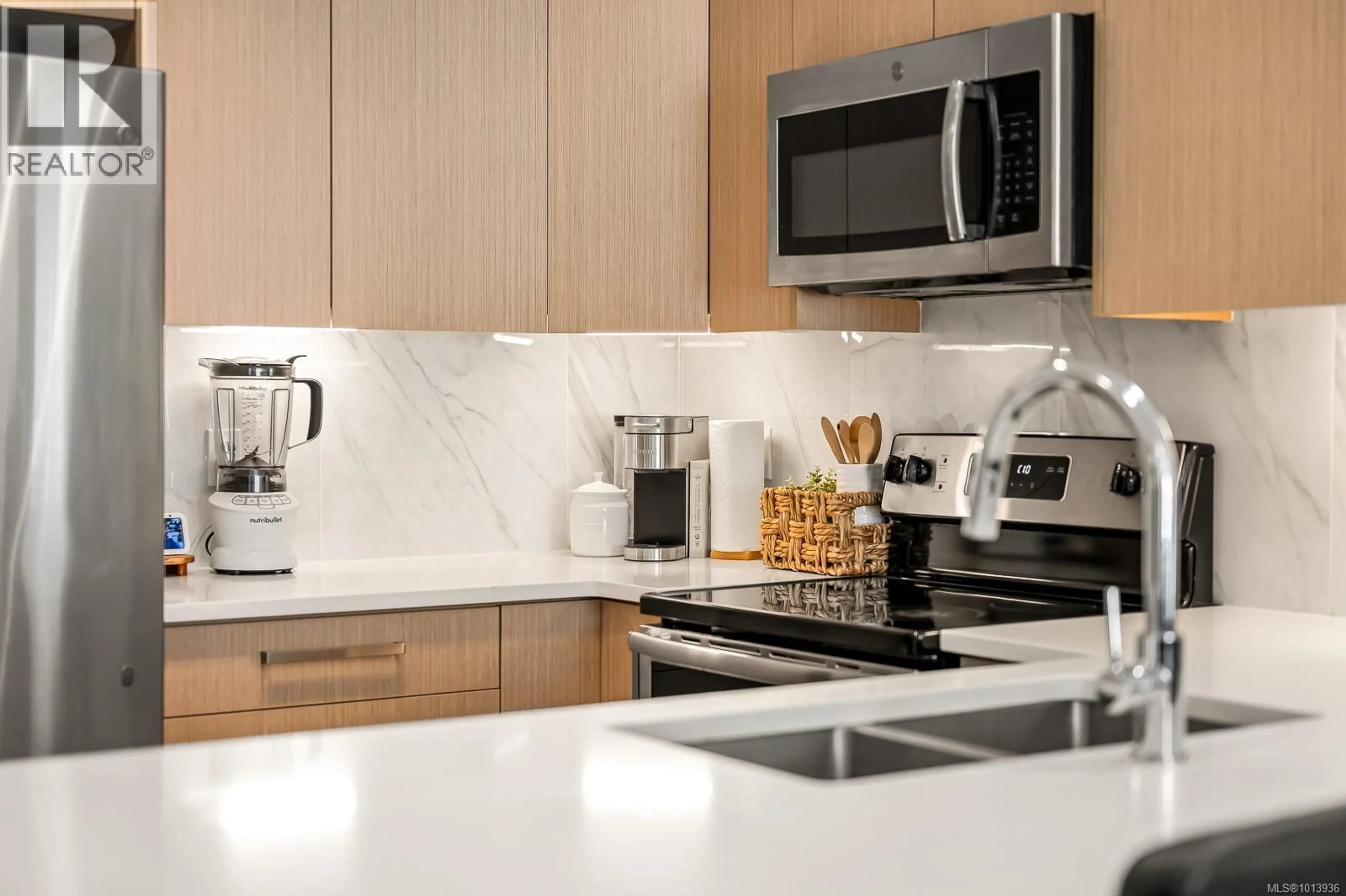 Standard kitchen, unknown for 308 - 3070 KILPATRICK AVENUE, Courtenay British Columbia V9N0G7