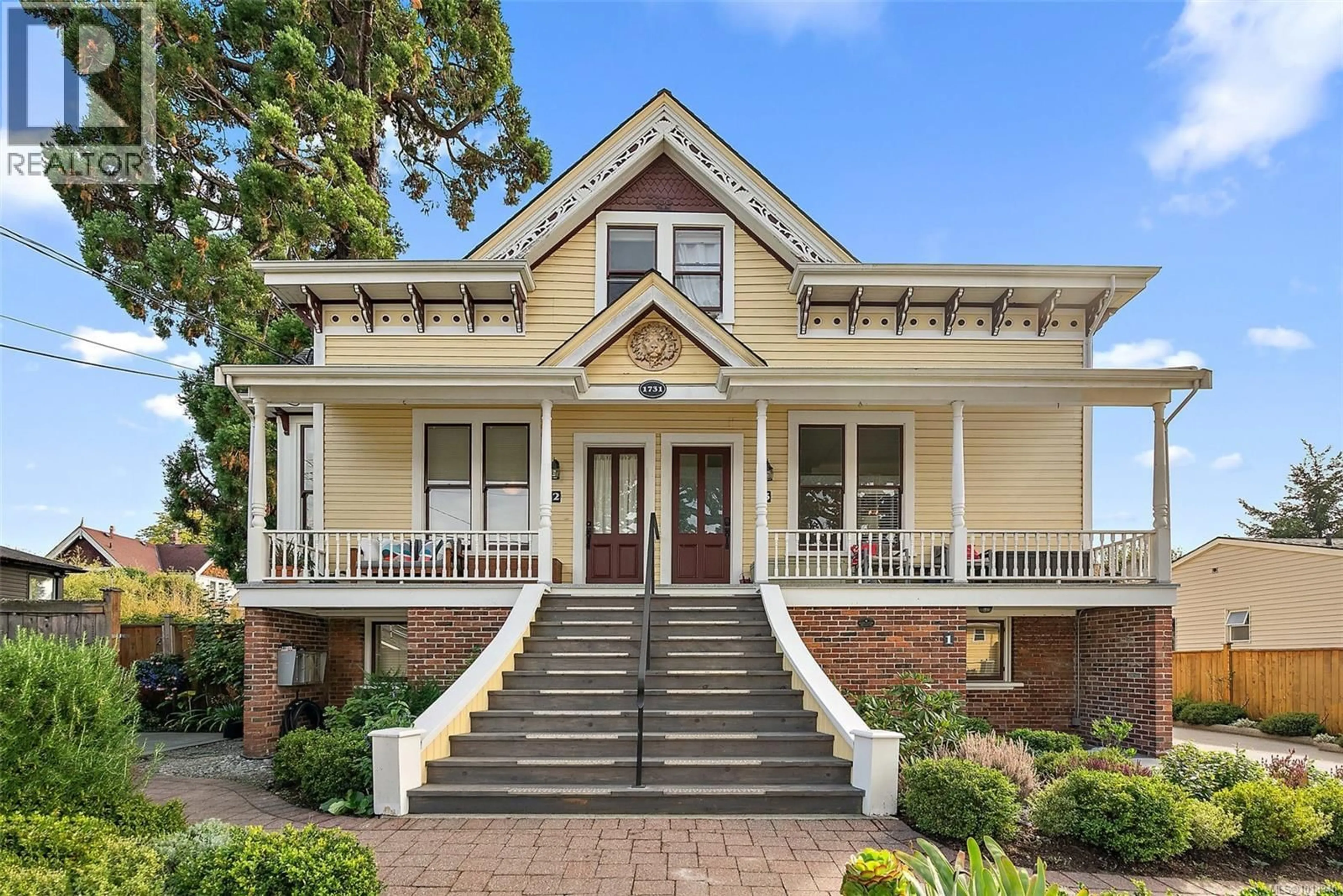 Home with brick exterior material, street for 2 - 1731 ALBERT AVENUE, Victoria British Columbia V8R1Y9