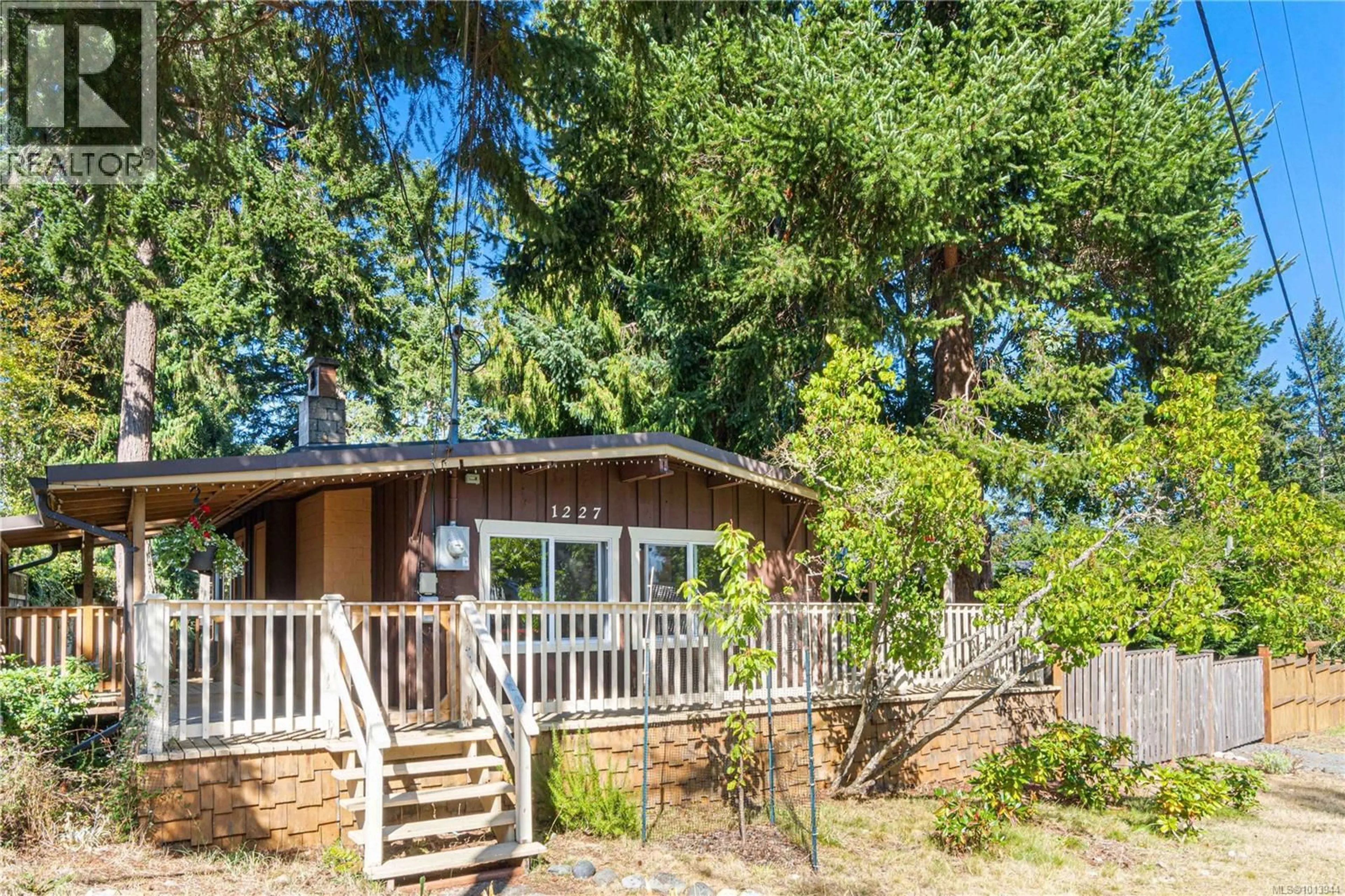 Home with vinyl exterior material, unknown for 1227 MARINA WAY, Nanoose Bay British Columbia V9P9B8
