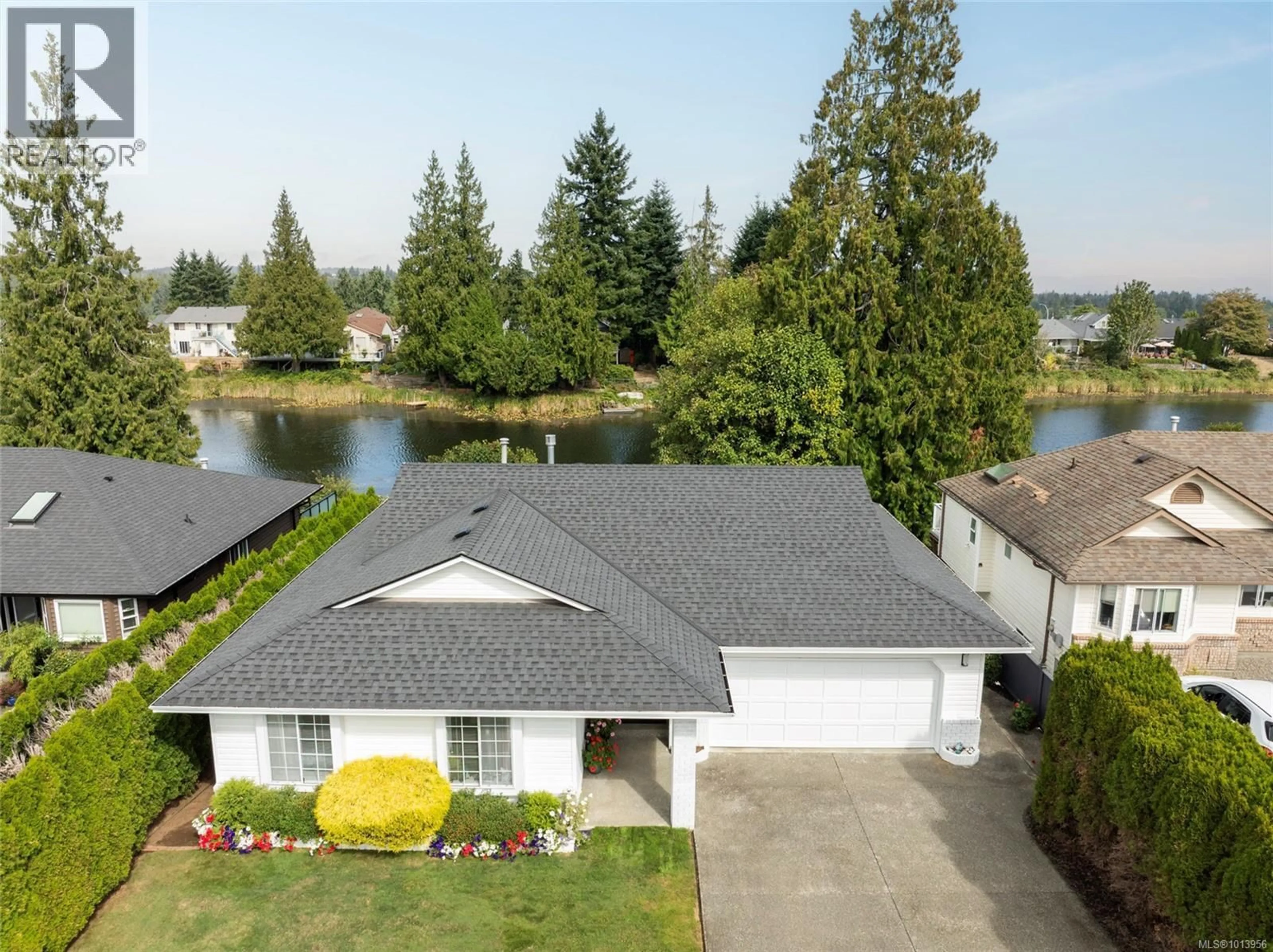 A pic from outside/outdoor area/front of a property/back of a property/a pic from drone, water/lake/river/ocean view for 2168 DOCKSIDE WAY, Nanaimo British Columbia V9R6T7