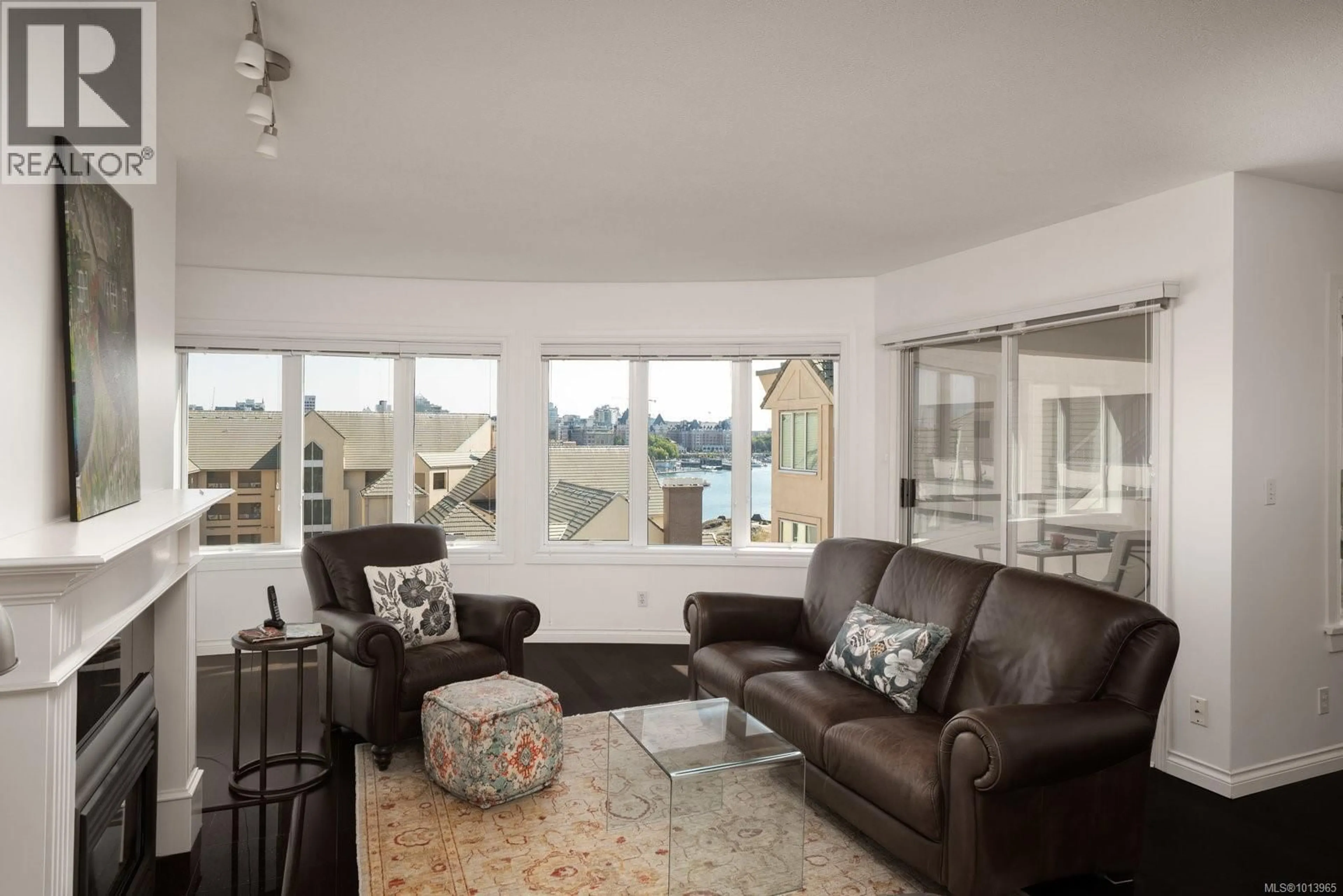 Living room with furniture, unknown for 618 - 50 SONGHEES ROAD, Victoria British Columbia V9A7J4