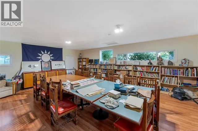 753 SAYWARD ROAD, Saanich 2
