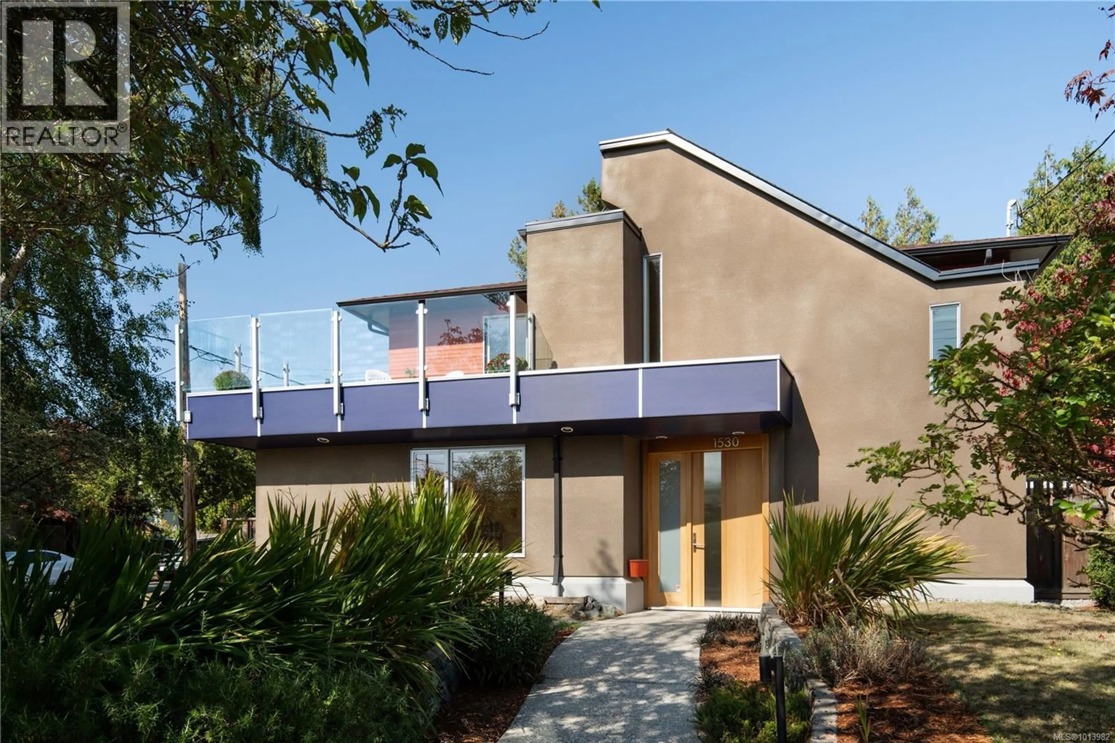 Unknown for 1530 BROOKE STREET, Victoria British Columbia V8S1M7