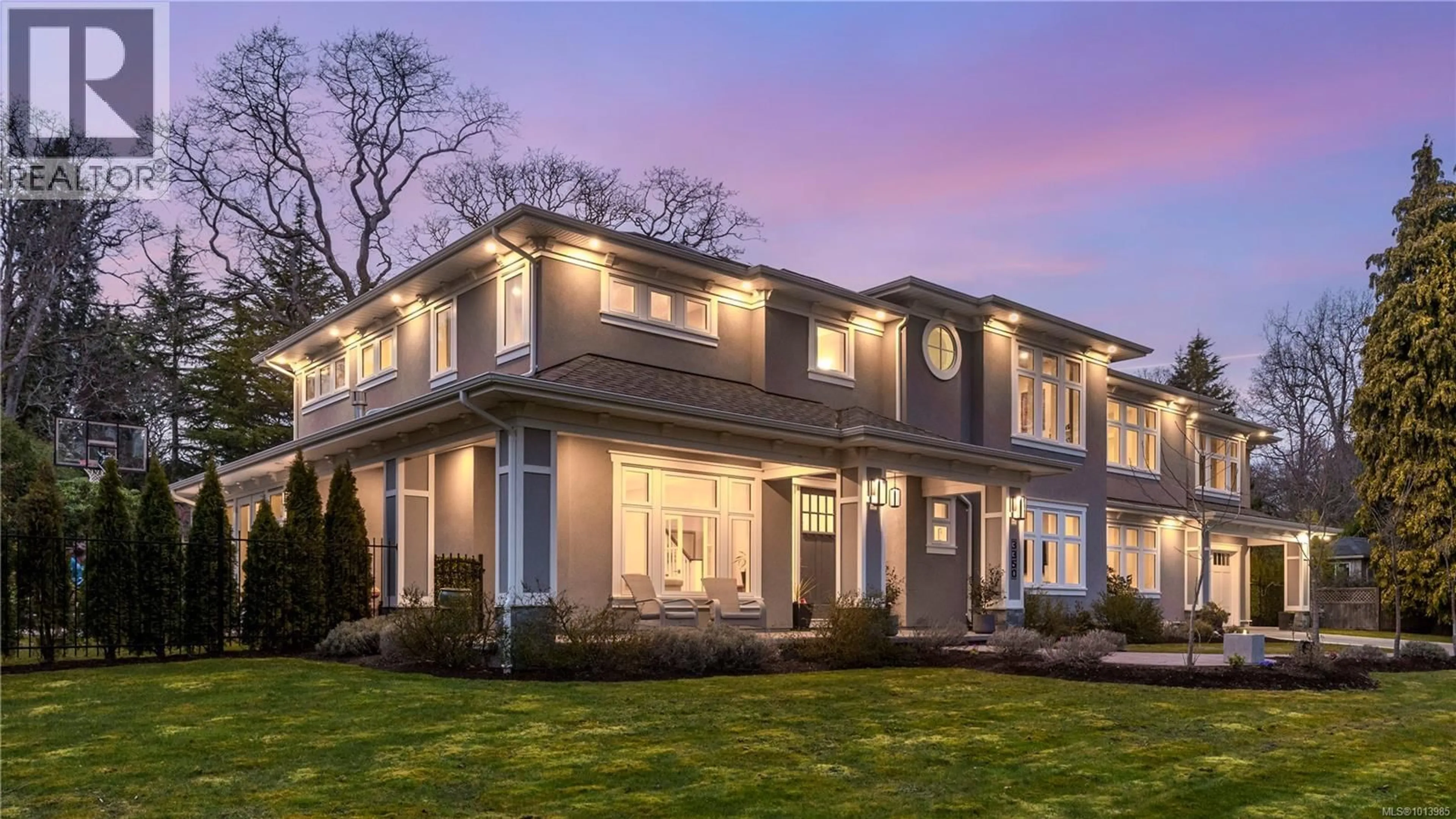 Home with vinyl exterior material, street for 3350 WEALD ROAD, Oak Bay British Columbia V8R6E3