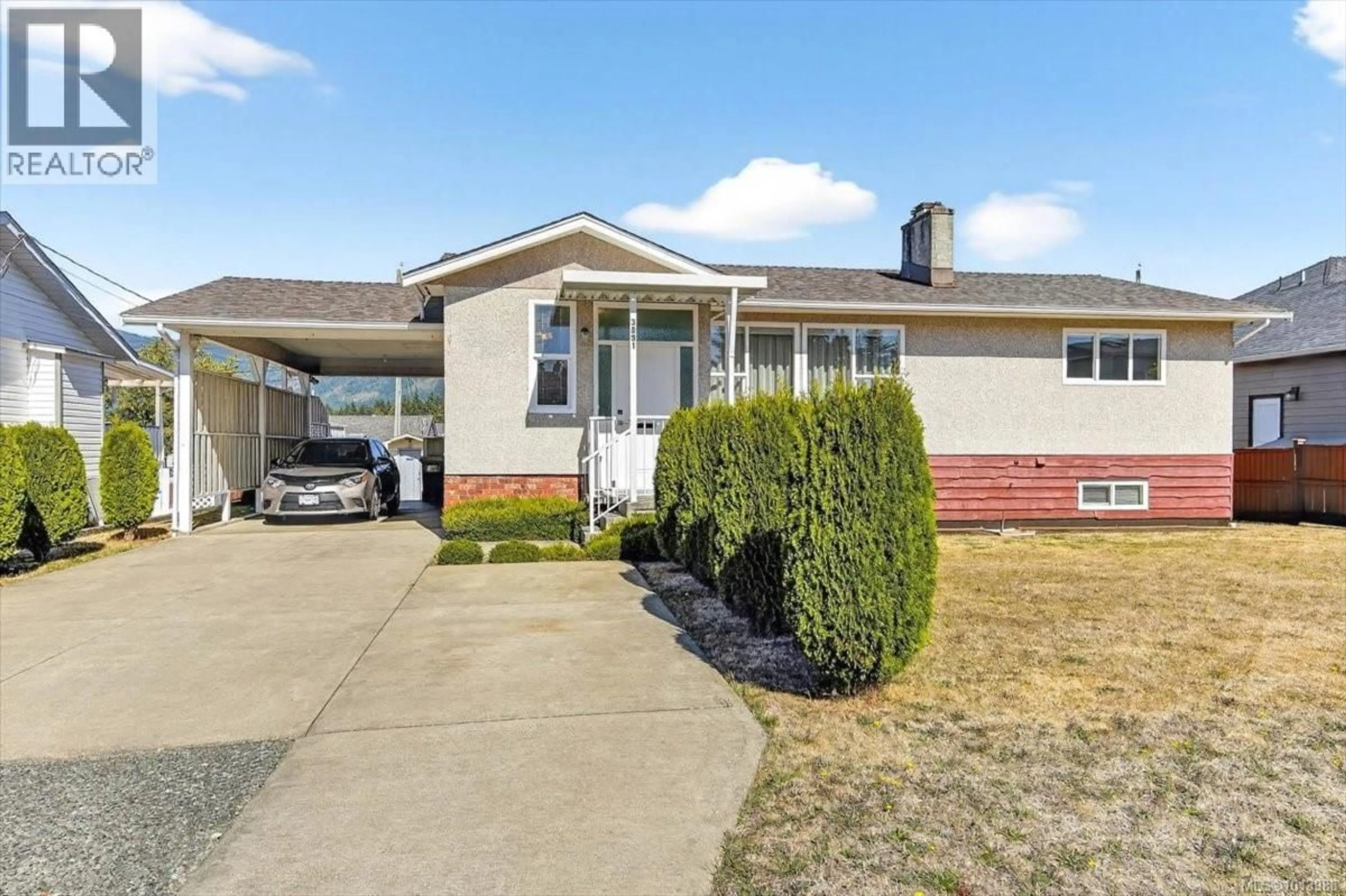 Home with vinyl exterior material, street for 3891 CRAIG ROAD, Port Alberni British Columbia V9Y5Y7