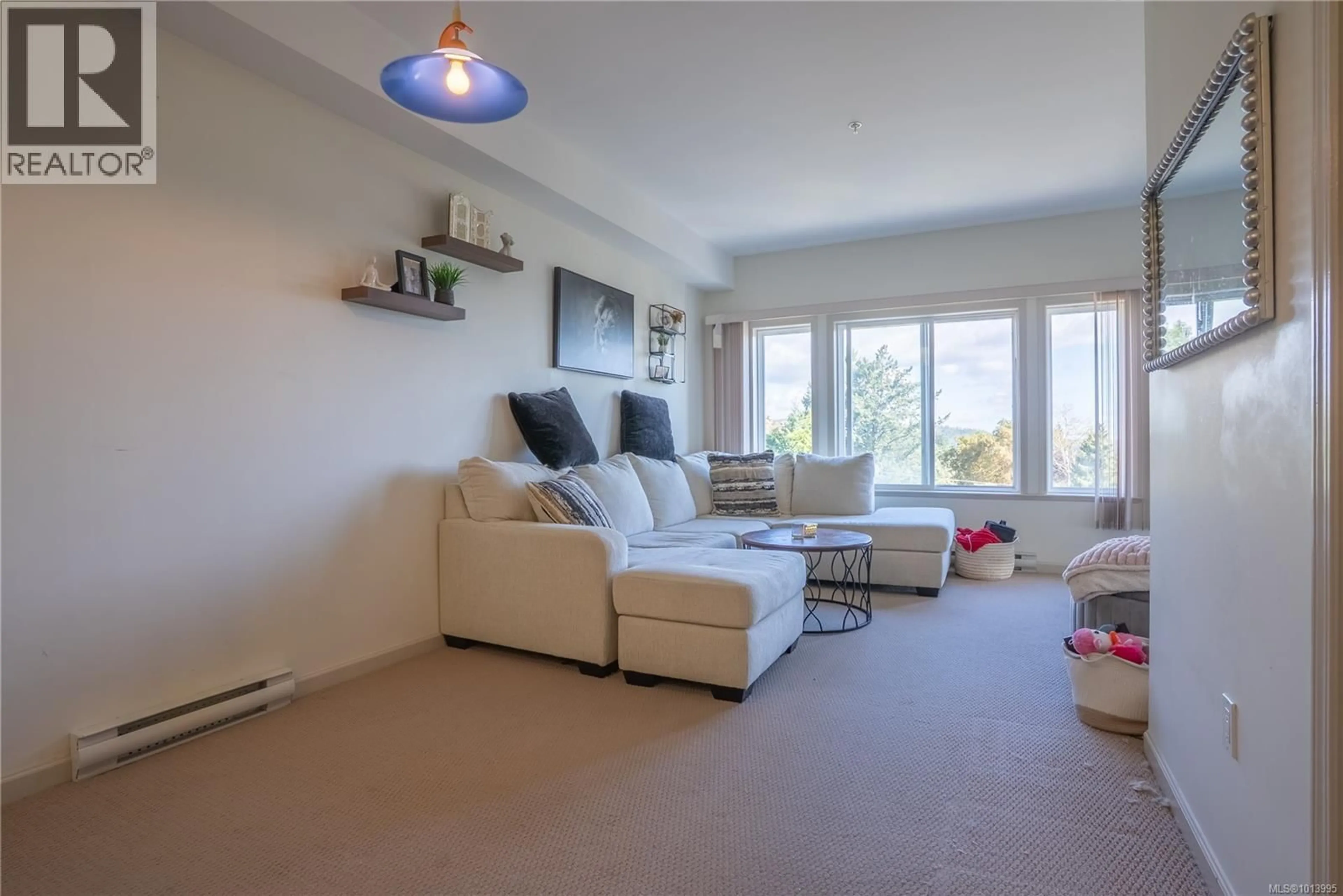 Living room with furniture, unknown for 402 - 364 GOLDSTREAM AVENUE, Colwood British Columbia V9B2W3