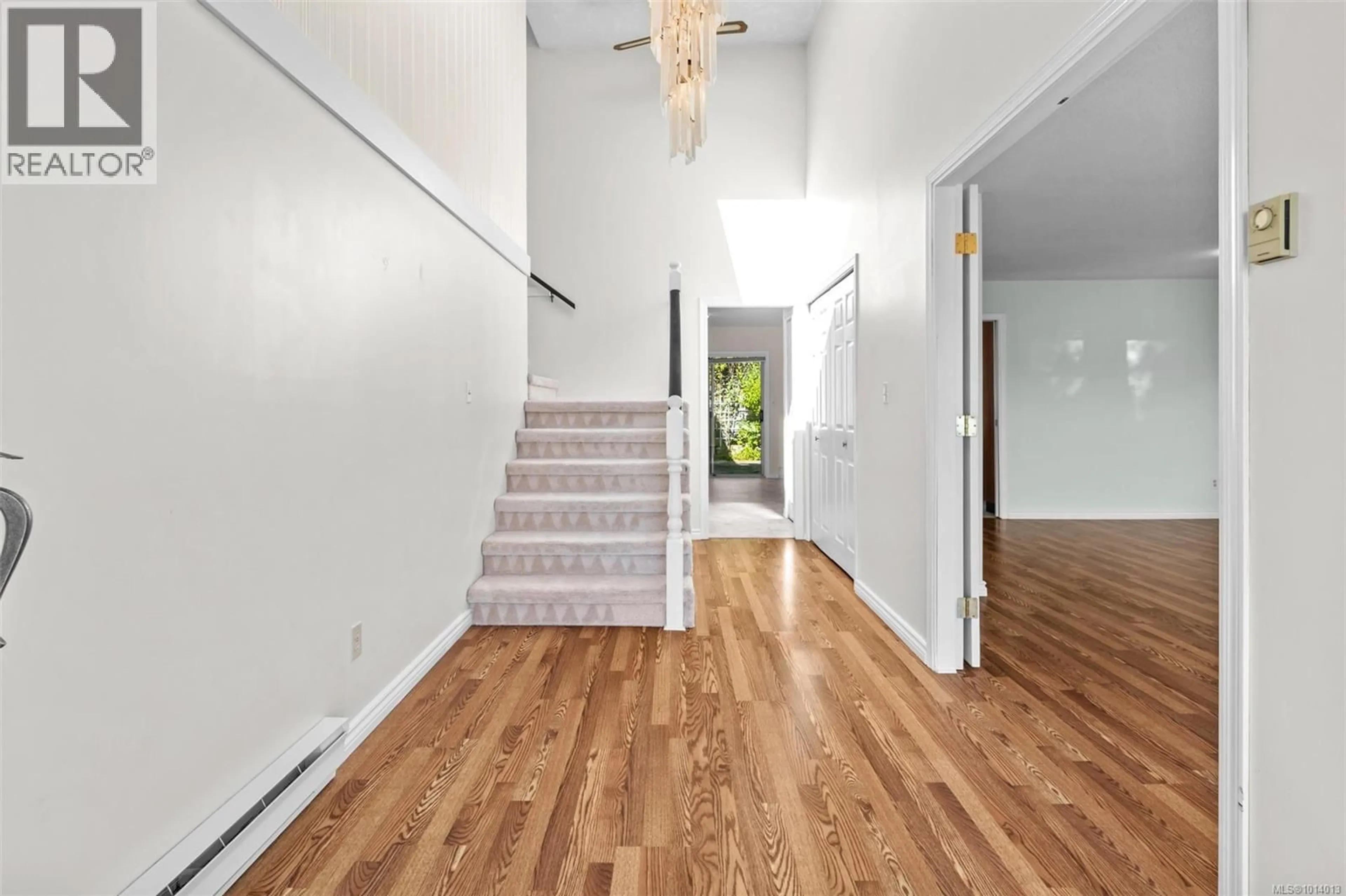 Unknown for 4243 PANORAMA DRIVE, Saanich British Columbia V8X4W8
