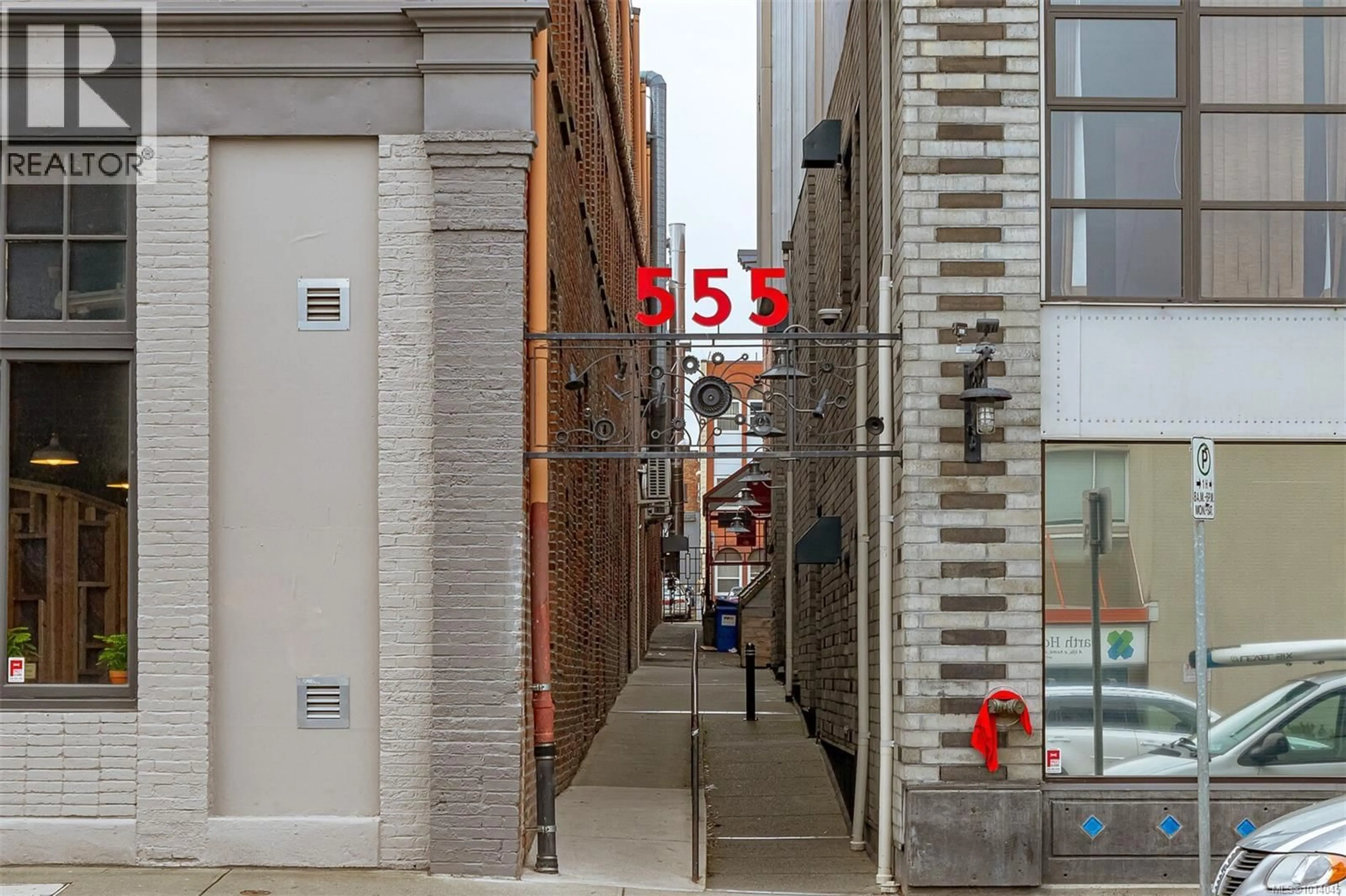 Unknown for 305 - 555 CHATHAM STREET, Victoria British Columbia V8T1E1