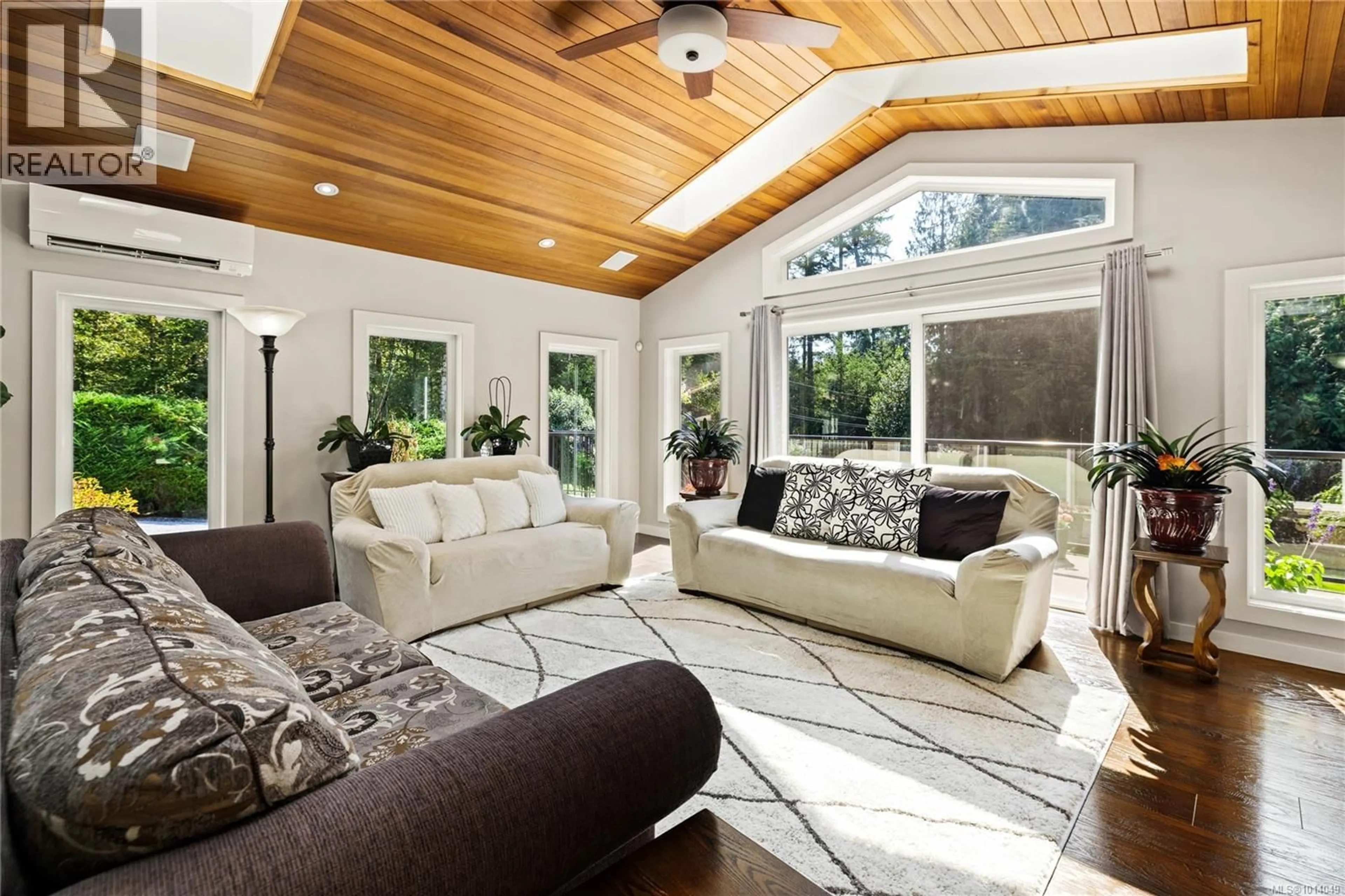 Living room with furniture, unknown for 3061 RENFREW ROAD, Shawnigan Lake British Columbia V8H2E4