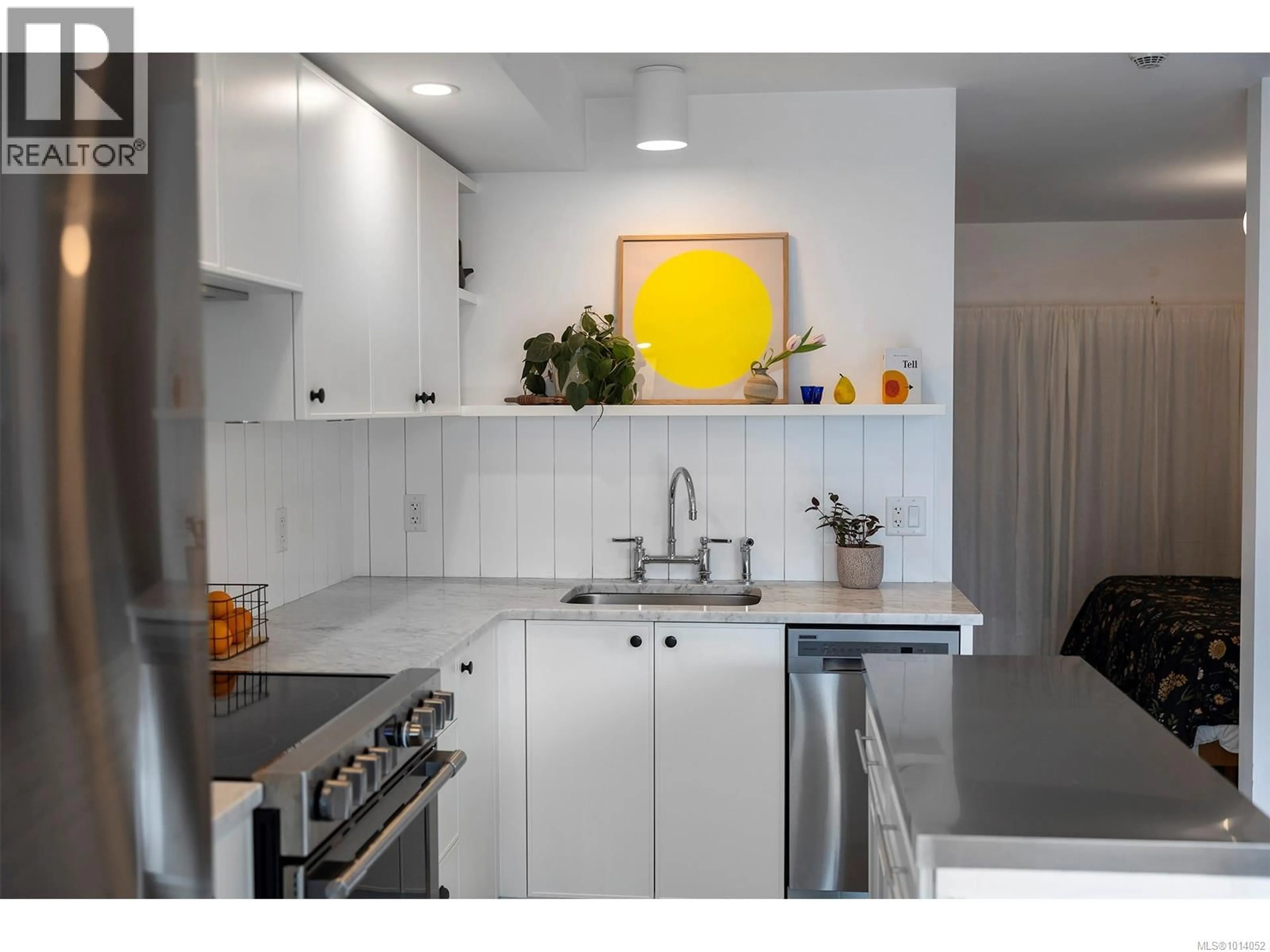 Standard kitchen, unknown for 5 - 230 WILSON STREET, Victoria British Columbia V9A3G2