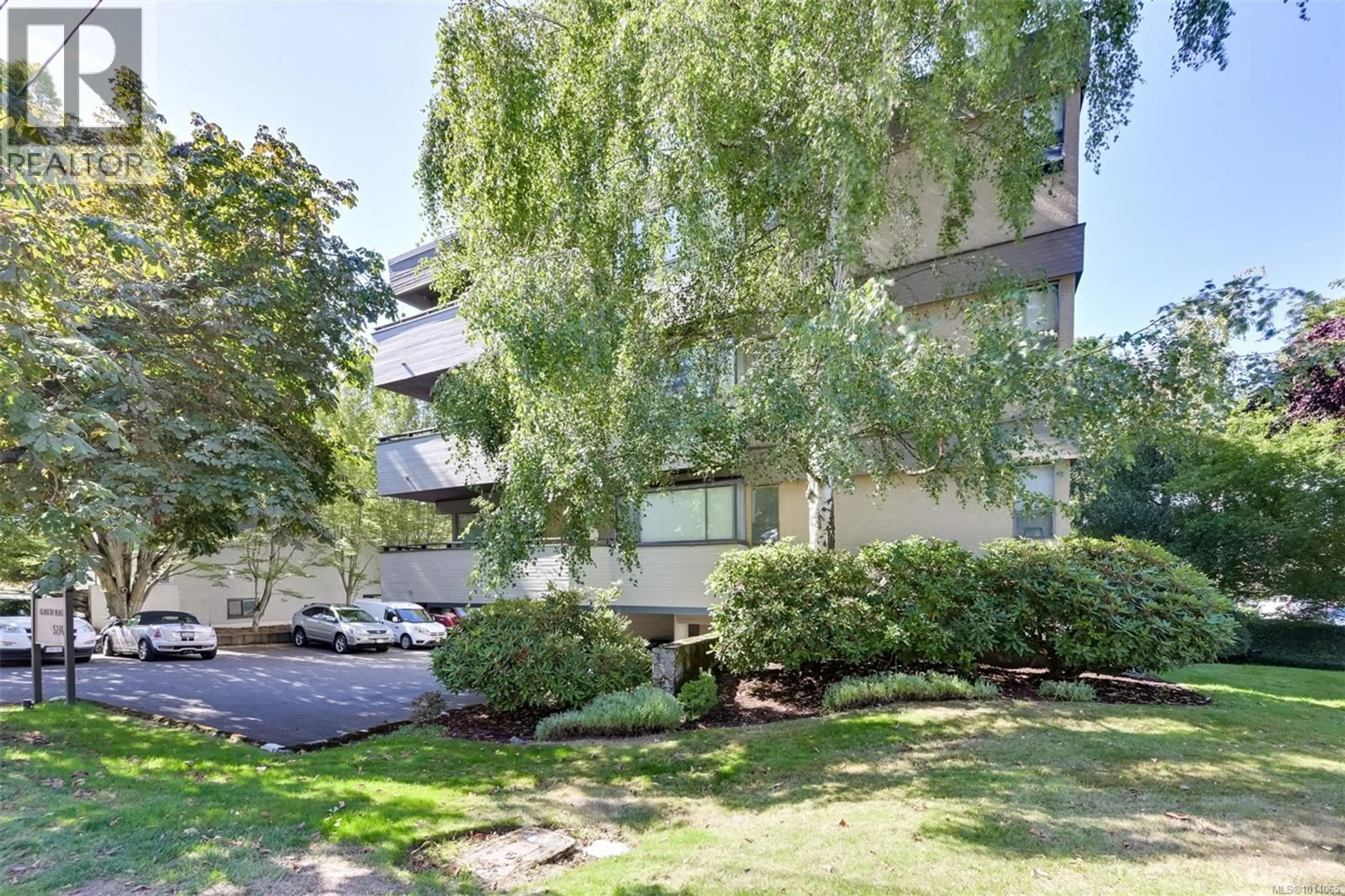 Unknown for 101 - 3274 GLASGOW AVENUE, Saanich British Columbia V8X1M2