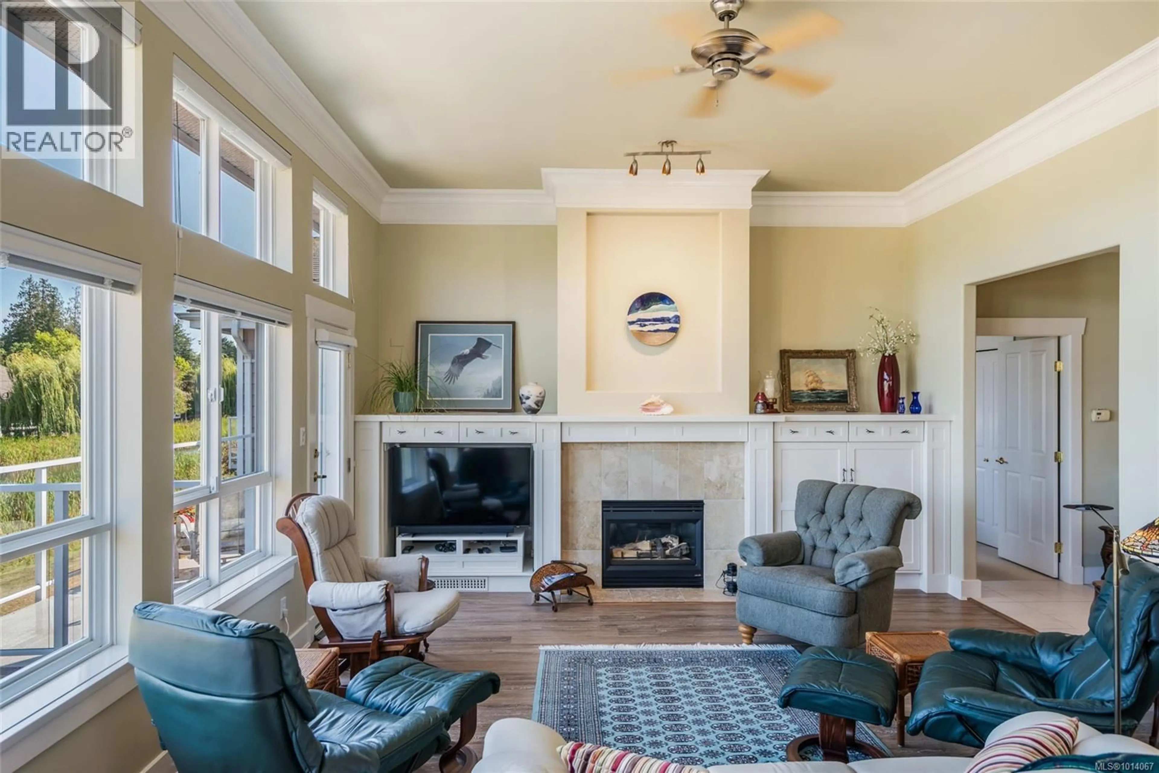 Living room with furniture, unknown for 1315 SATURNA DRIVE, Parksville British Columbia V9P2X9