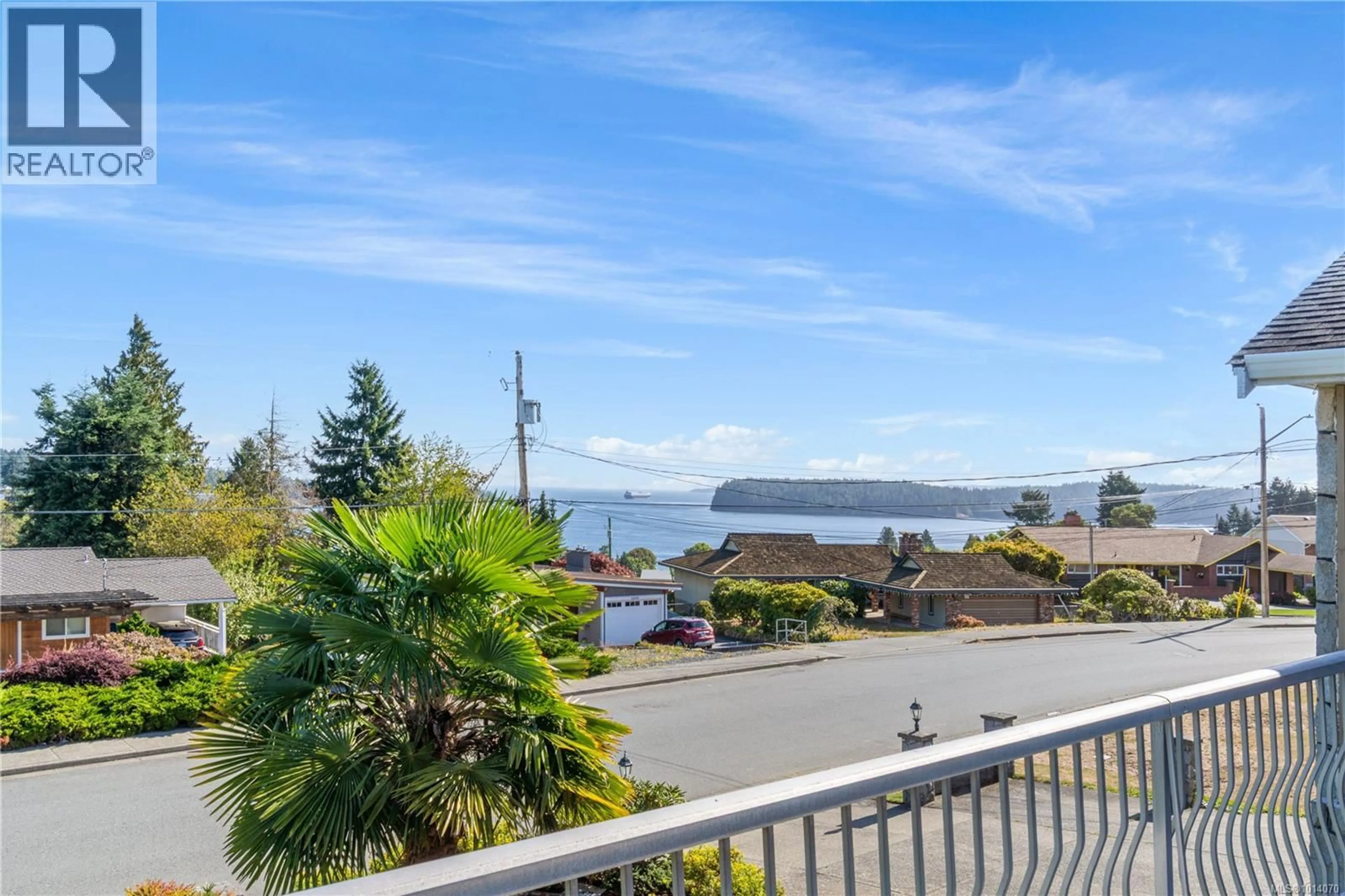 A pic from outside/outdoor area/front of a property/back of a property/a pic from drone, water/lake/river/ocean view for 2815 COSGROVE CRESCENT, Nanaimo British Columbia V9S3P5