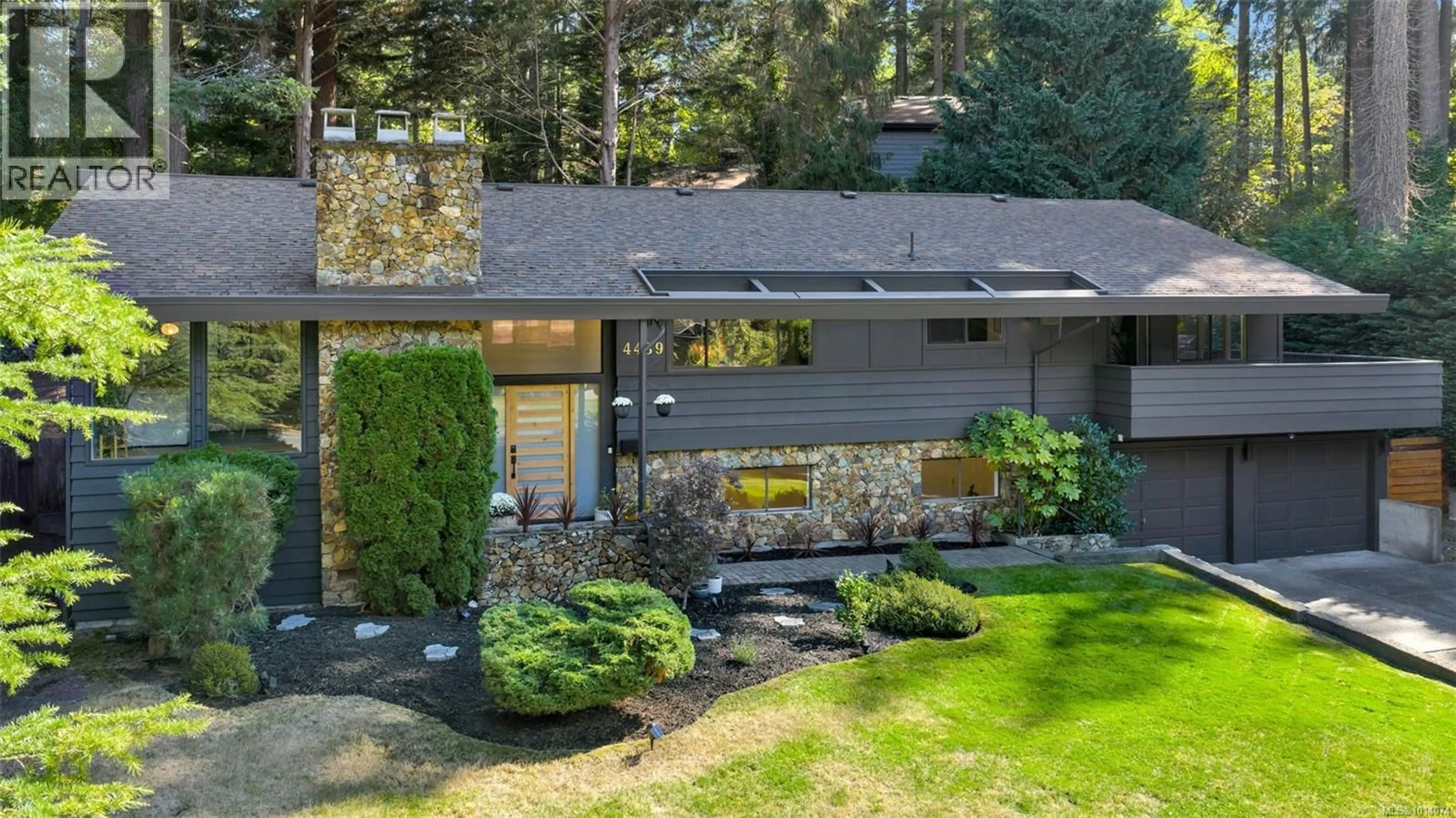 Home with vinyl exterior material, street for 4489 EMILY CARR DRIVE, Saanich British Columbia V8X2N5