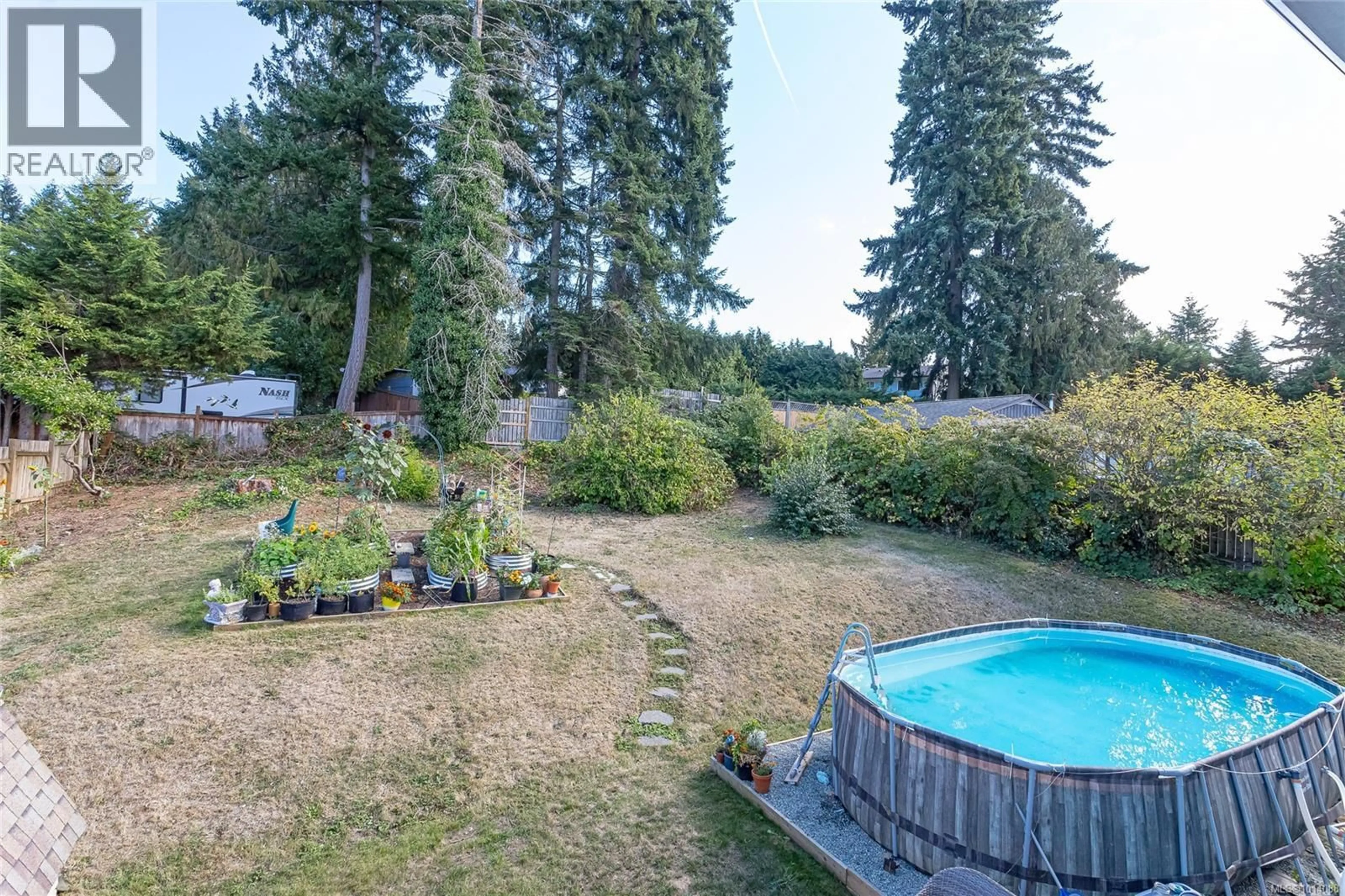 Pool for 2462 JEANS WAY, Nanaimo British Columbia V9T3Y9