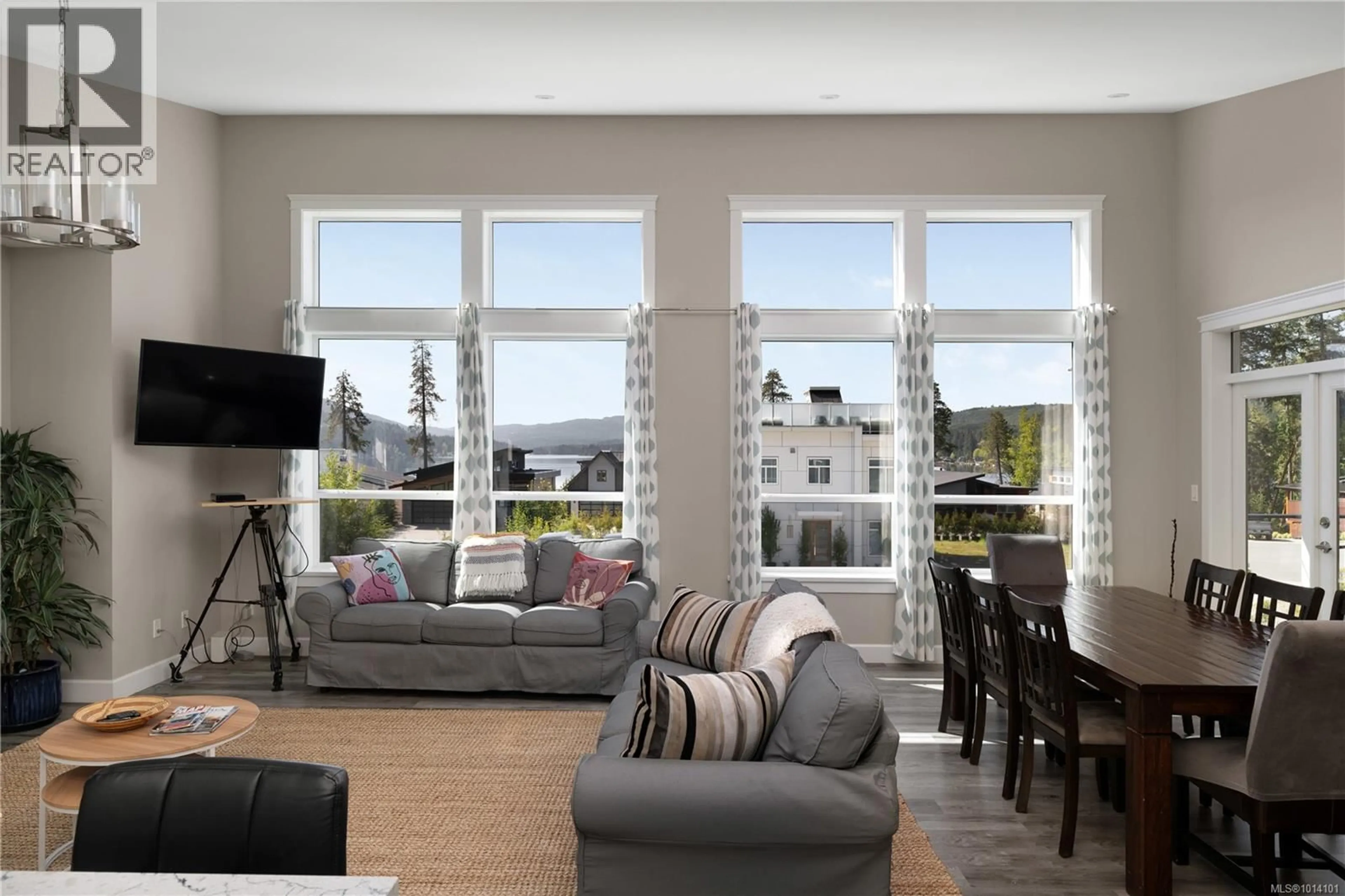 Living room with furniture, unknown for 2639 KATY'S CRESCENT, Shawnigan Lake British Columbia V0R2W0