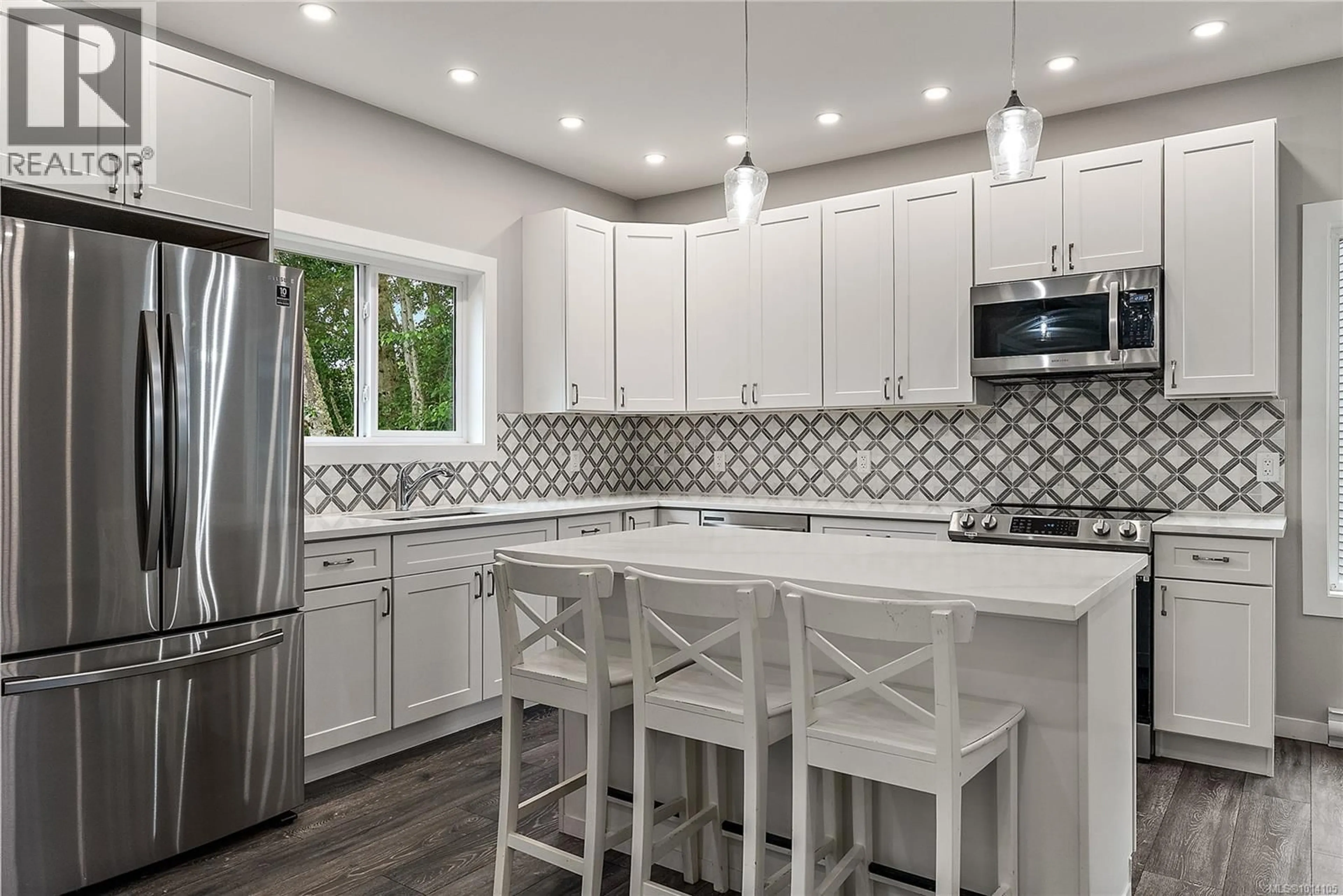 Unknown for 6451 HOPKINS COURT, Sooke British Columbia V9Z1P6