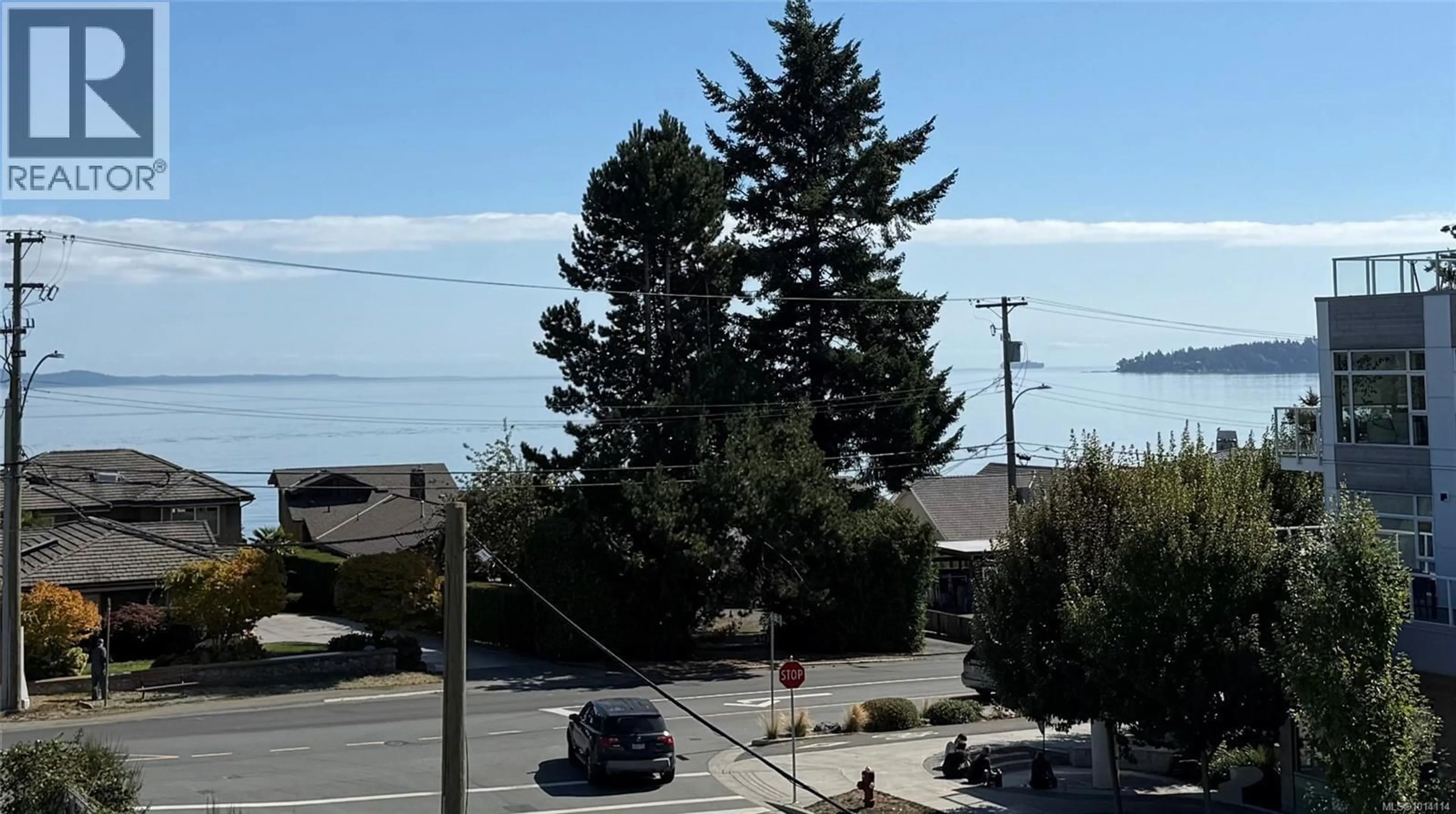 Blurry image for 306 - 986 DOUMAC AVENUE, Saanich British Columbia V8Y1M4