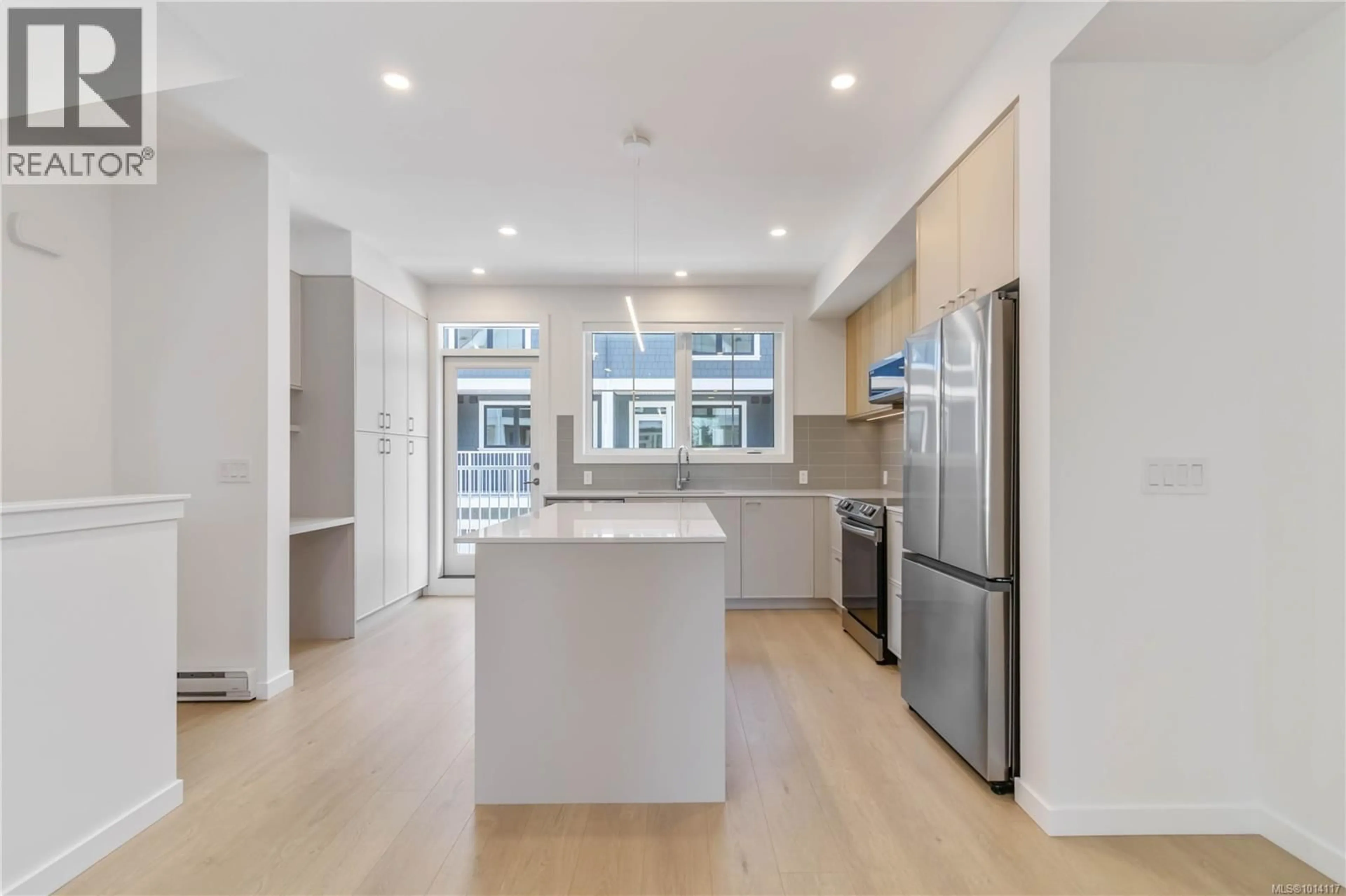Open concept kitchen, unknown for TH3 - 3450 WHITTIER AVENUE, Saanich British Columbia V8Z3R2