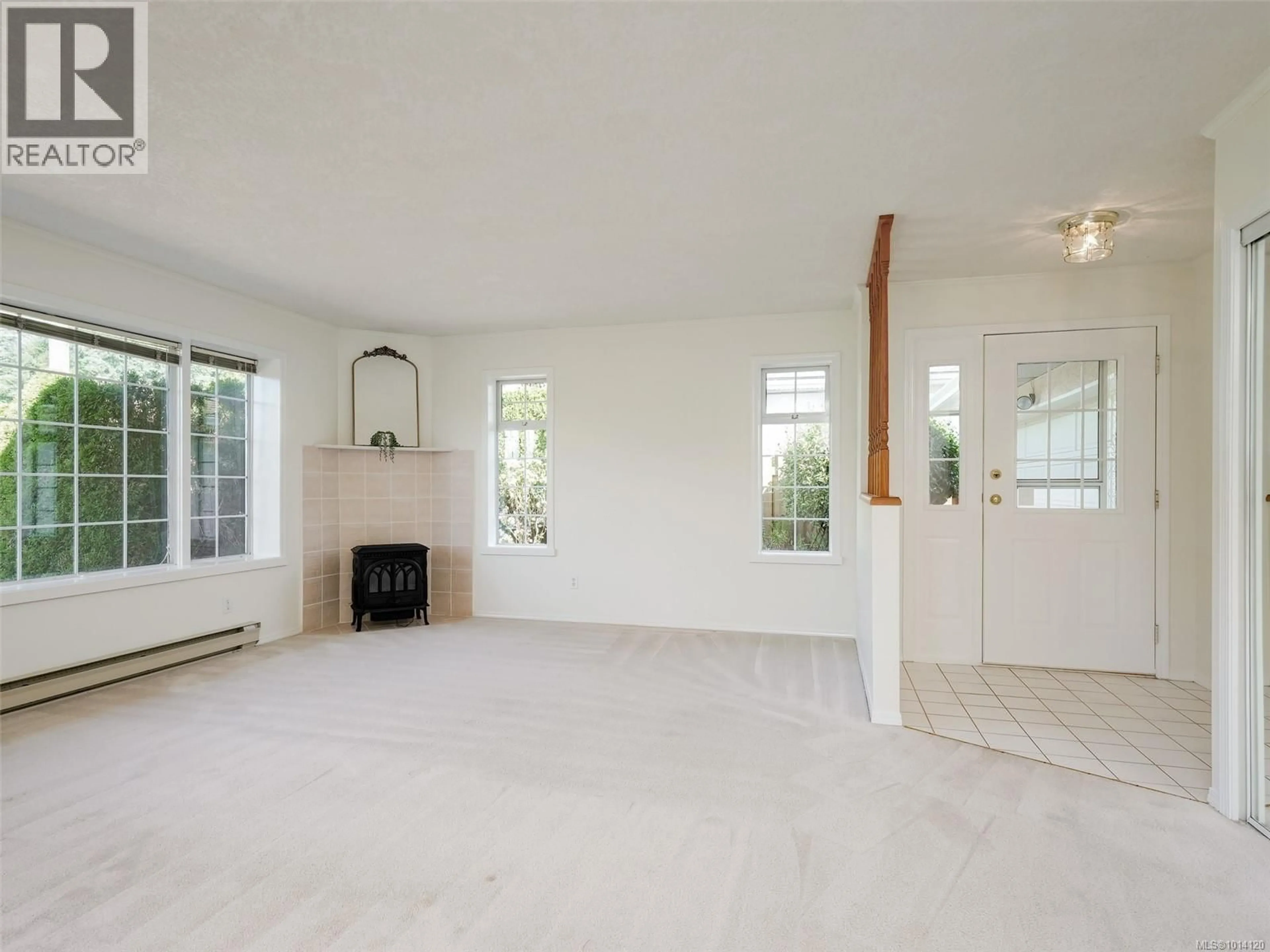 Unknown for 4745 FALAISE DRIVE, Saanich British Columbia V8Y3E8