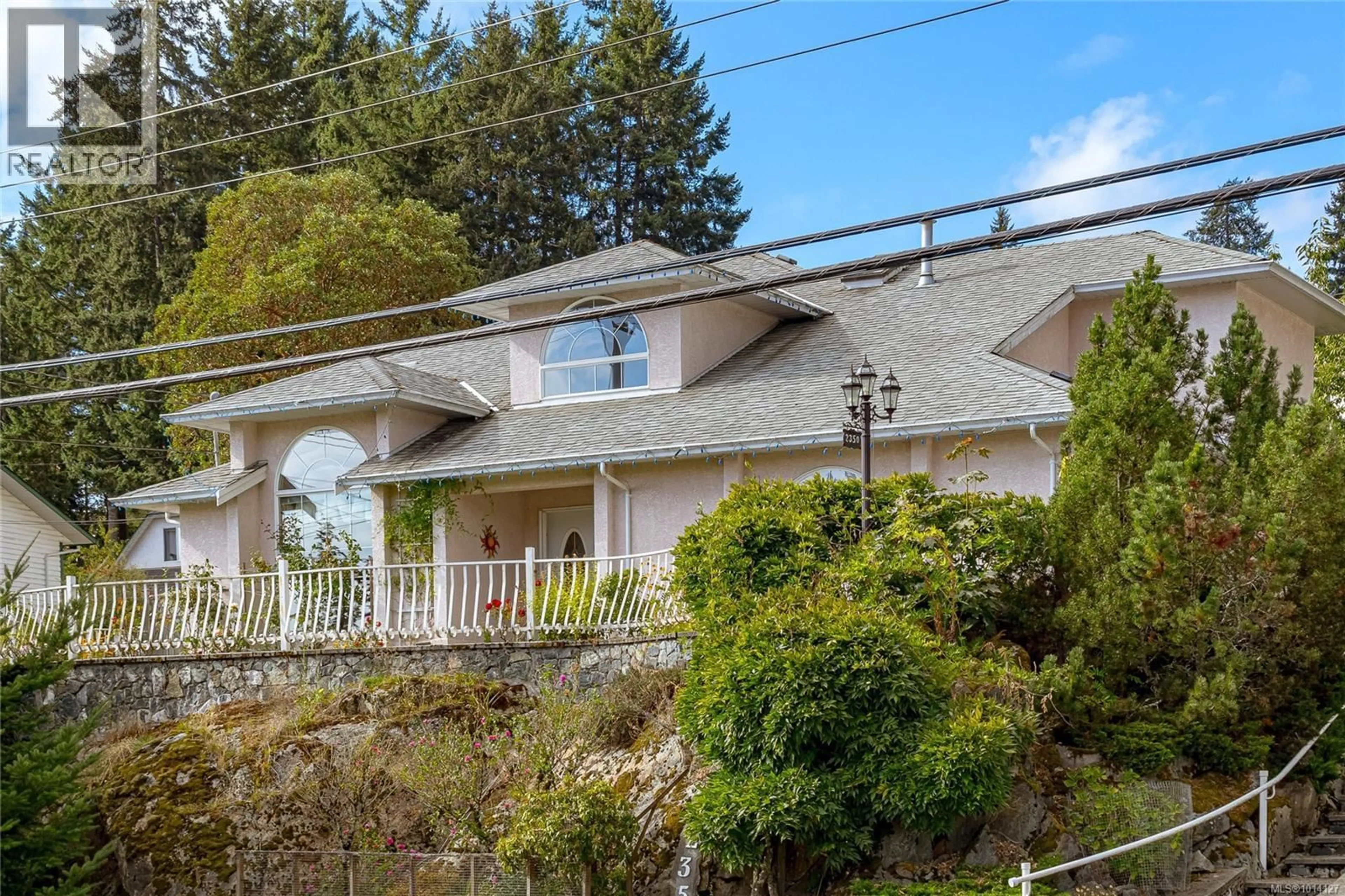 A pic from outside/outdoor area/front of a property/back of a property/a pic from drone, unknown for 2350 SETCHFIELD AVENUE, Langford British Columbia V8V5W1
