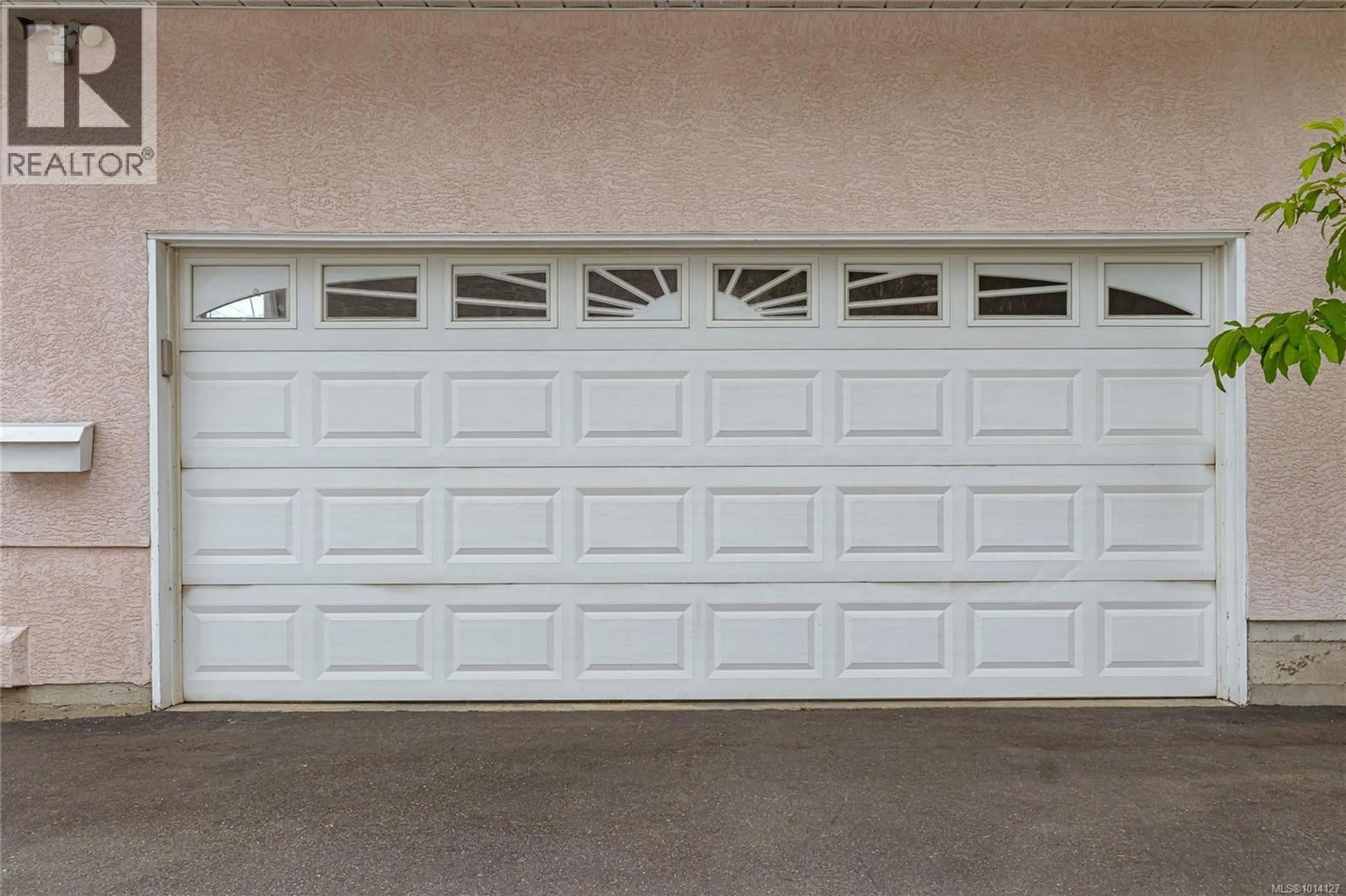 Indoor garage for 2350 SETCHFIELD AVENUE, Langford British Columbia V8V5W1