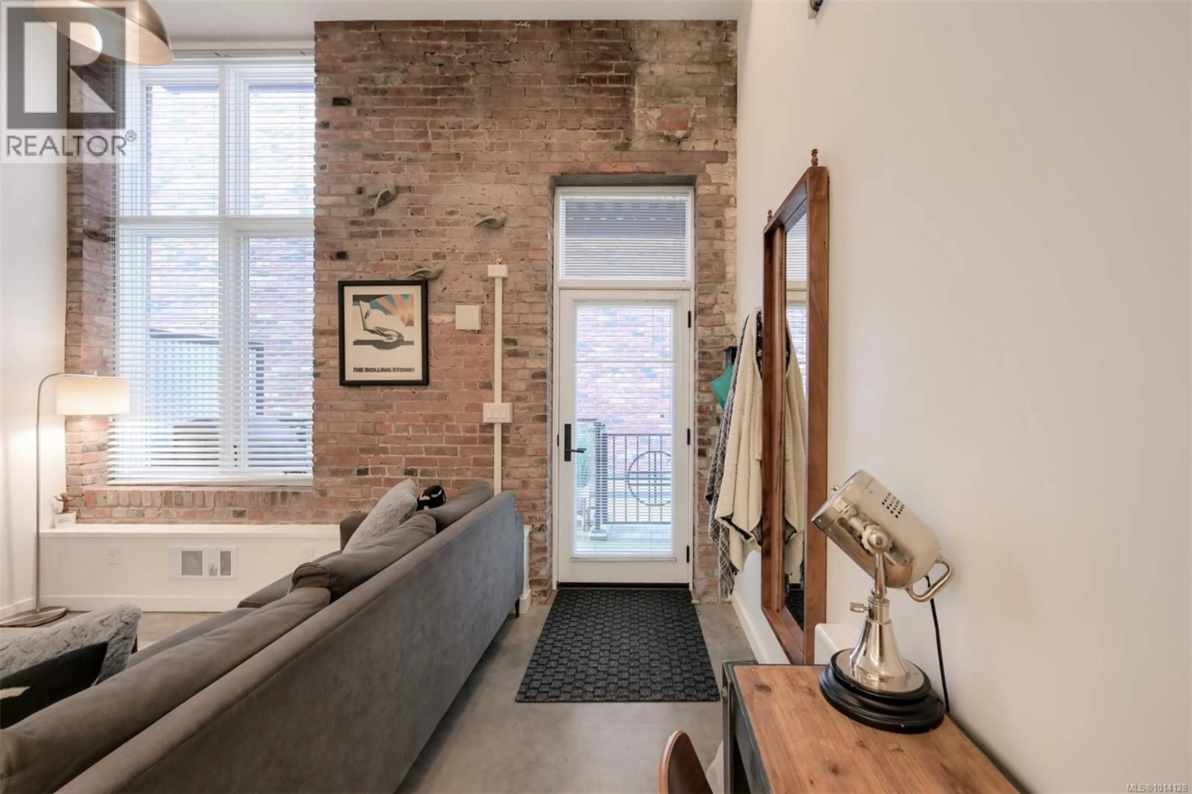 Contemporary bathroom, unknown for 103 - 534 PANDORA AVENUE, Victoria British Columbia V8W1N6